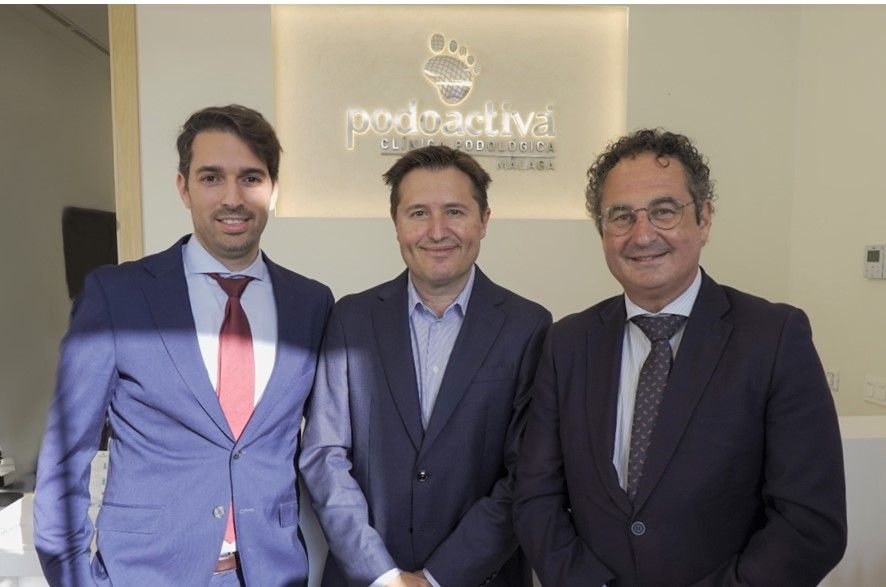 Pedro Nogales, Víctor Alfaro y Francisco Cantos, en la inauguración de Podoactiva en Málaga