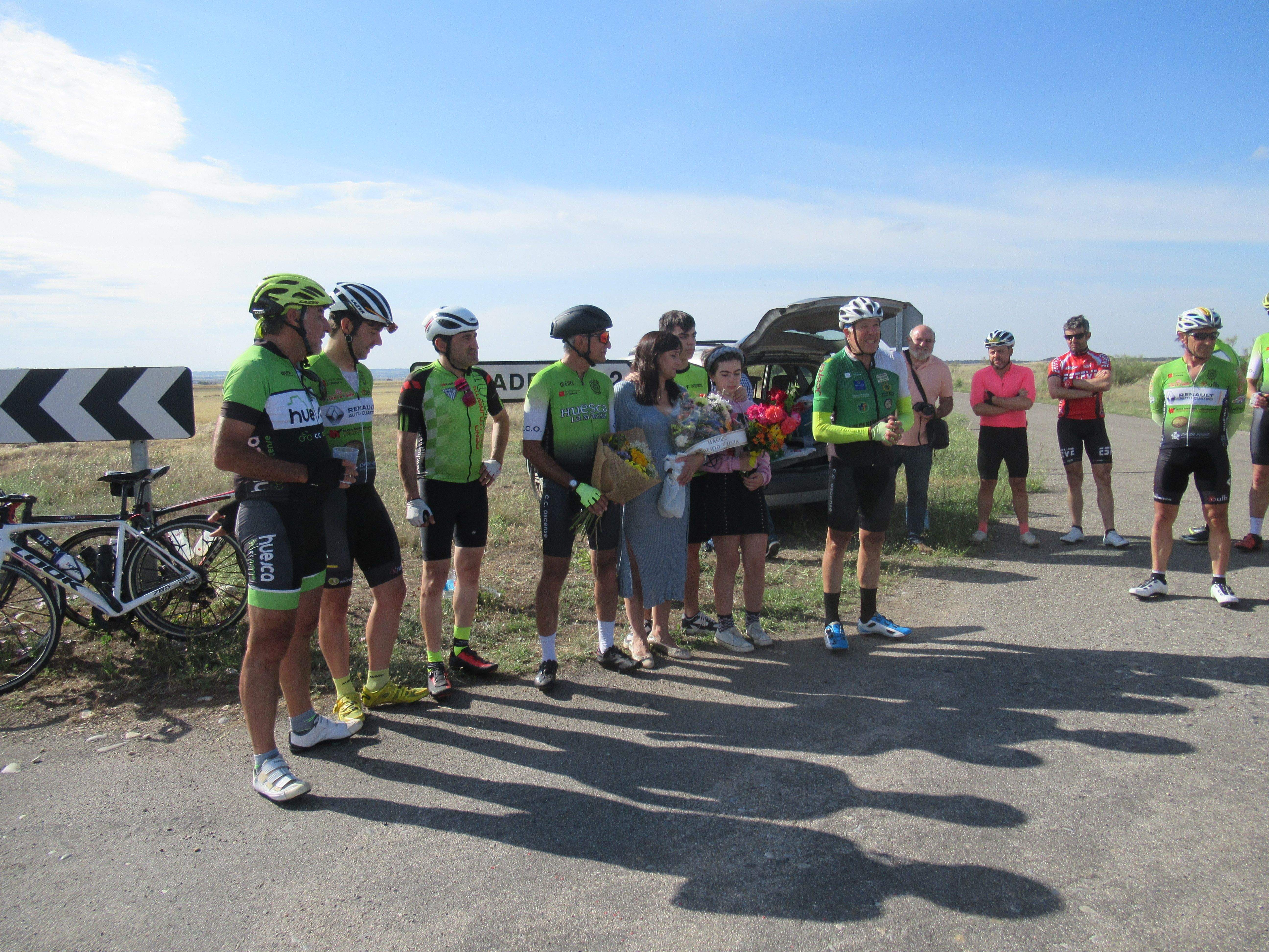 Homenaje a Alberto Roig en el lugar donde perdió la vida. Foto: Miguel Ángel Romeo