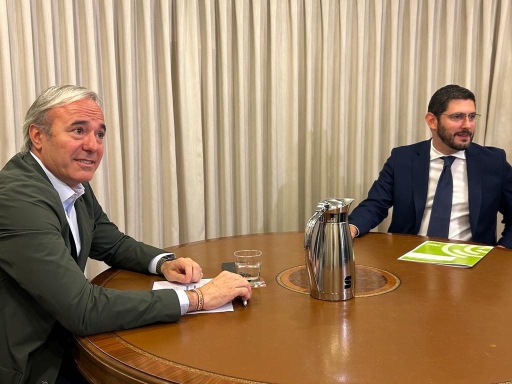 Jorge Azcón y Alejandro Nolasco, candidatos del PP y de VOX