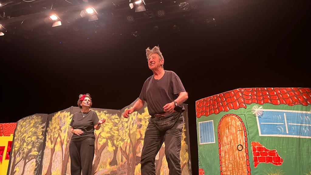 Actuación de los grupos de Cruz Blanca en la Muestra de Teatro y Danza. Foto: Mercedes Manterola