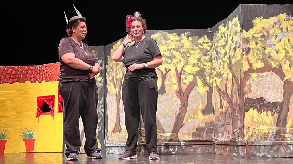 Actuación de los grupos de Cruz Blanca en la Muestra de Teatro y Danza. Foto: Mercedes Manterola