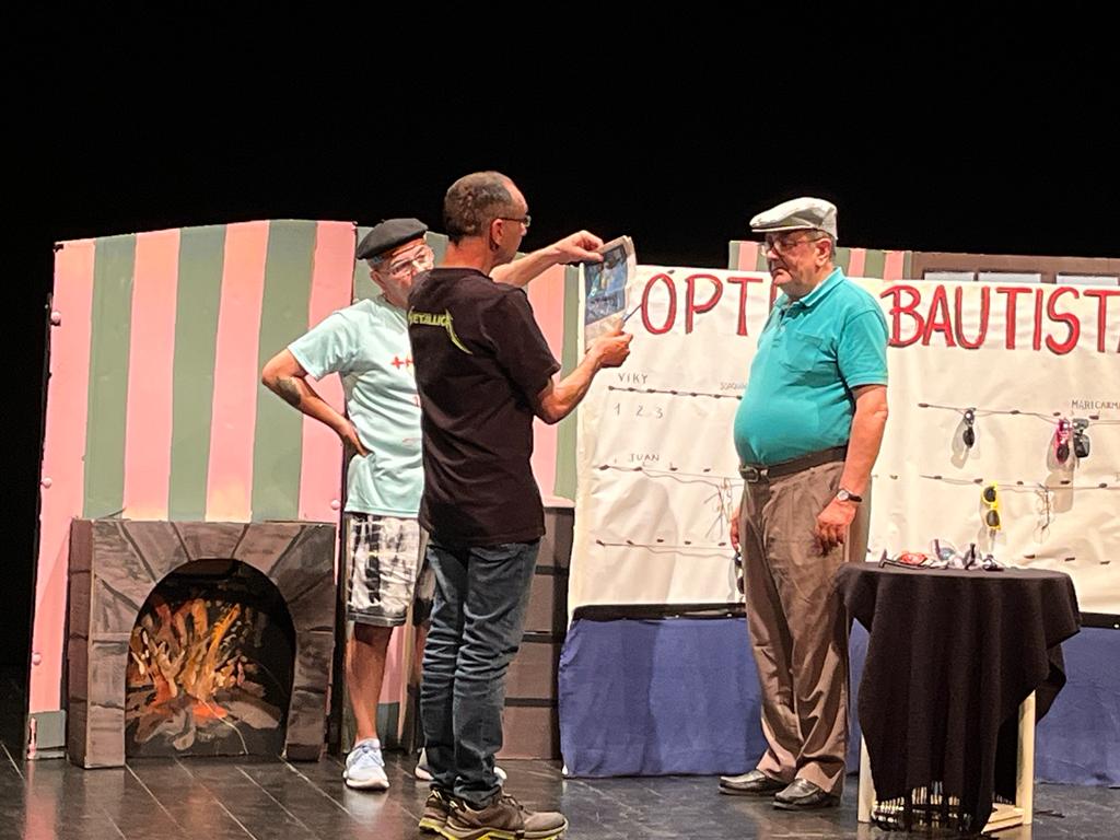 Actuación de los grupos de Cruz Blanca en la Muestra de Teatro y Danza. Foto: Mercedes Manterola