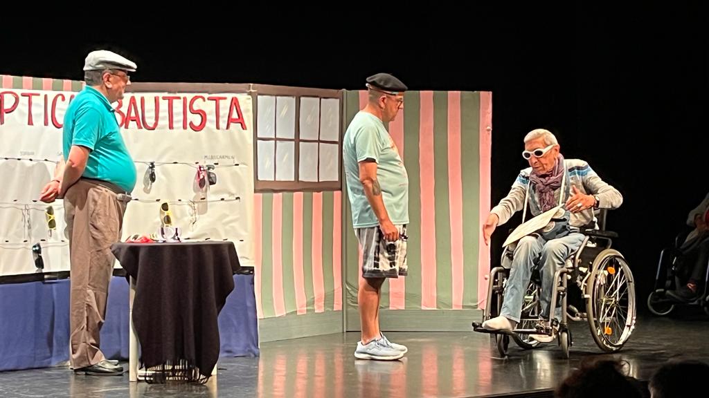 Actuación de los grupos de Cruz Blanca en la Muestra de Teatro y Danza. Foto: Mercedes Manterola