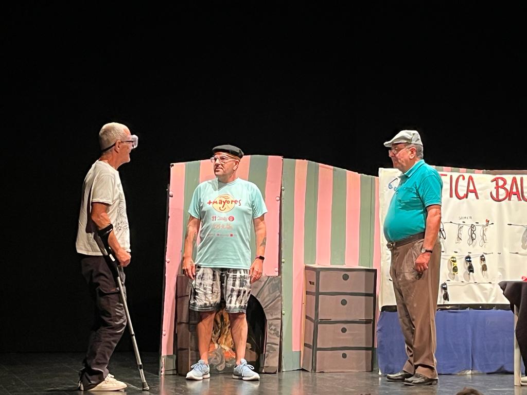 Actuación de los grupos de Cruz Blanca en la Muestra de Teatro y Danza. Foto: Mercedes Manterola