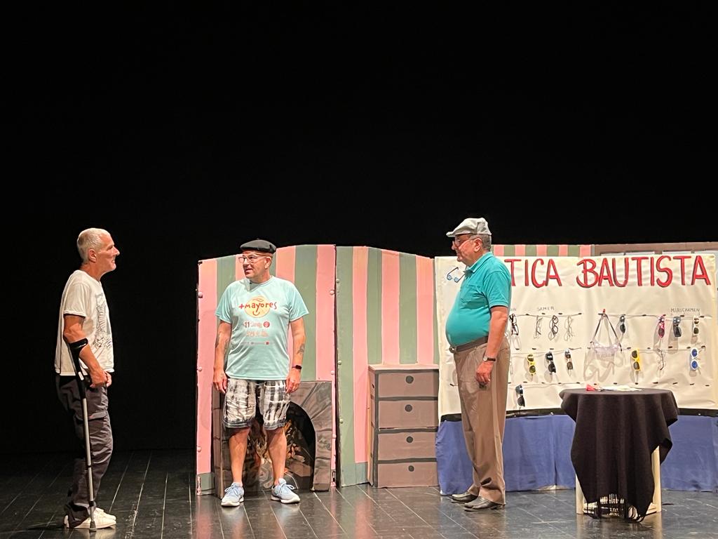 Actuación de los grupos de Cruz Blanca en la Muestra de Teatro y Danza. Foto: Mercedes Manterola