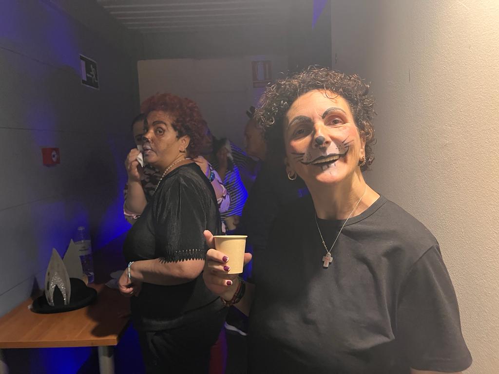 Actuación de los grupos de Cruz Blanca en la Muestra de Teatro y Danza. Foto: Mercedes Manterola