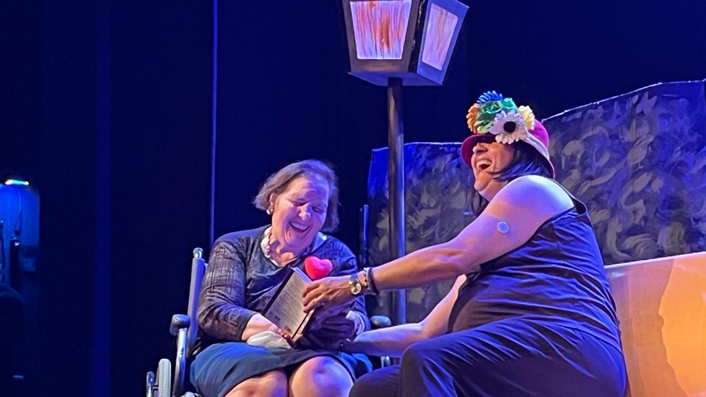 Actuación de los grupos de Cruz Blanca en la Muestra de Teatro y Danza. Foto: Mercedes Manterola