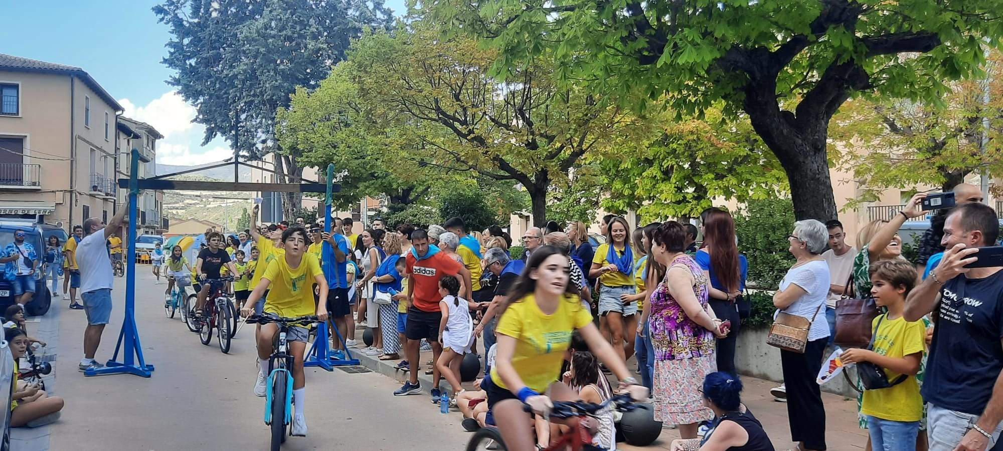 Carrera de cintas. Foto Ayuntamiento de Ayerbe