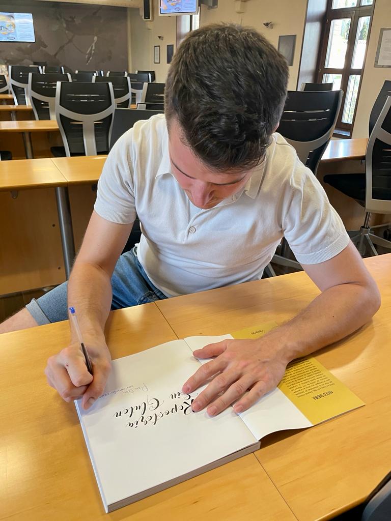 Imágenes de la presentación de Mateo Sierra en la DO Somontano en Barbastro. Foto Eli Río