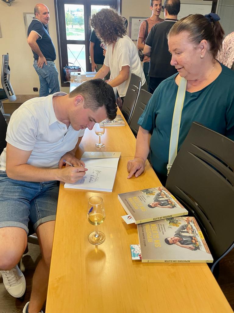 Imágenes de la presentación de Mateo Sierra en la DO Somontano en Barbastro. Foto Eli Río