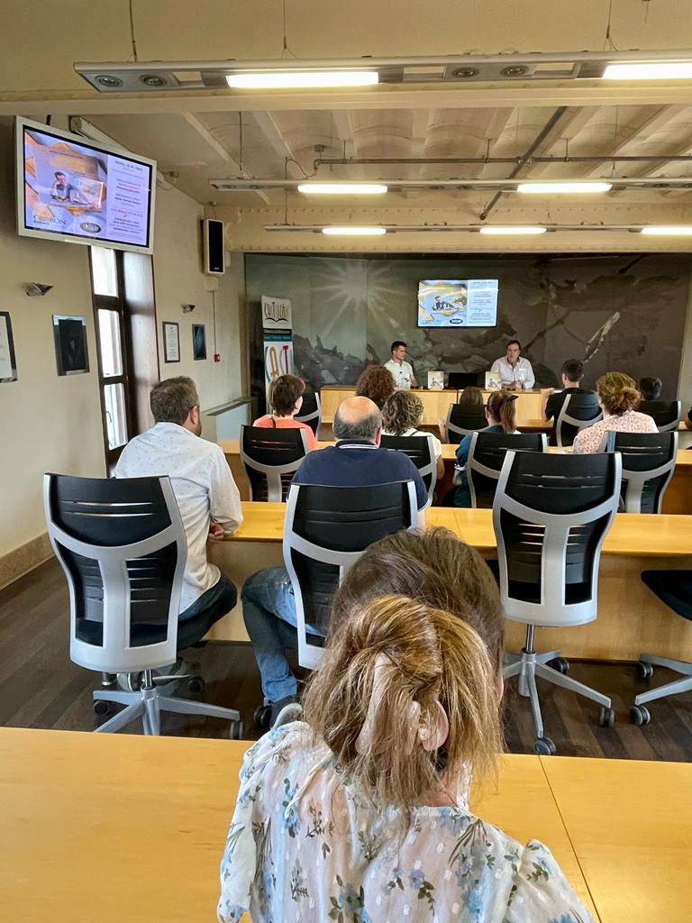 Imágenes de la presentación de Mateo Sierra en la DO Somontano en Barbastro. Foto Eli Río