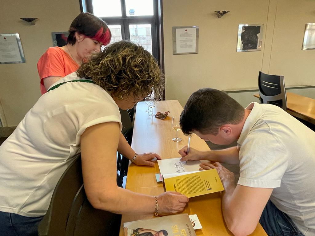 Imágenes de la presentación de Mateo Sierra en la DO Somontano en Barbastro. Foto Eli Río