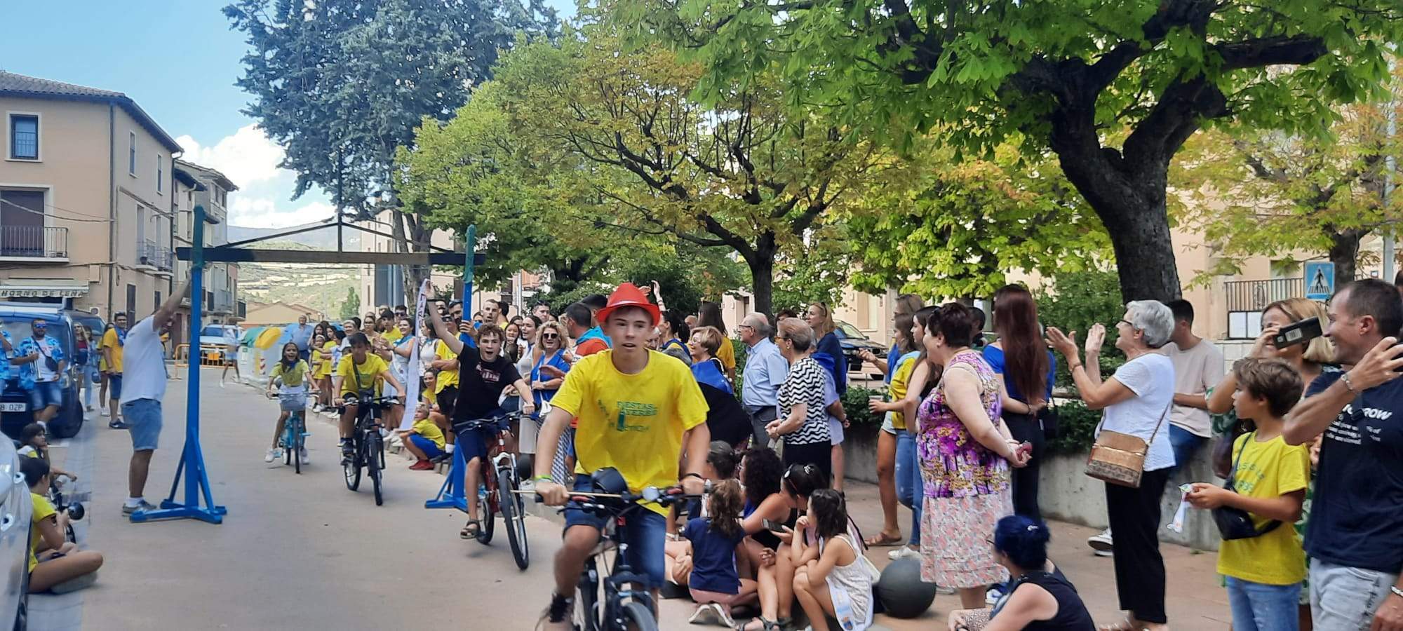Carrera de cintas. Foto Ayuntamiento de Ayerbe