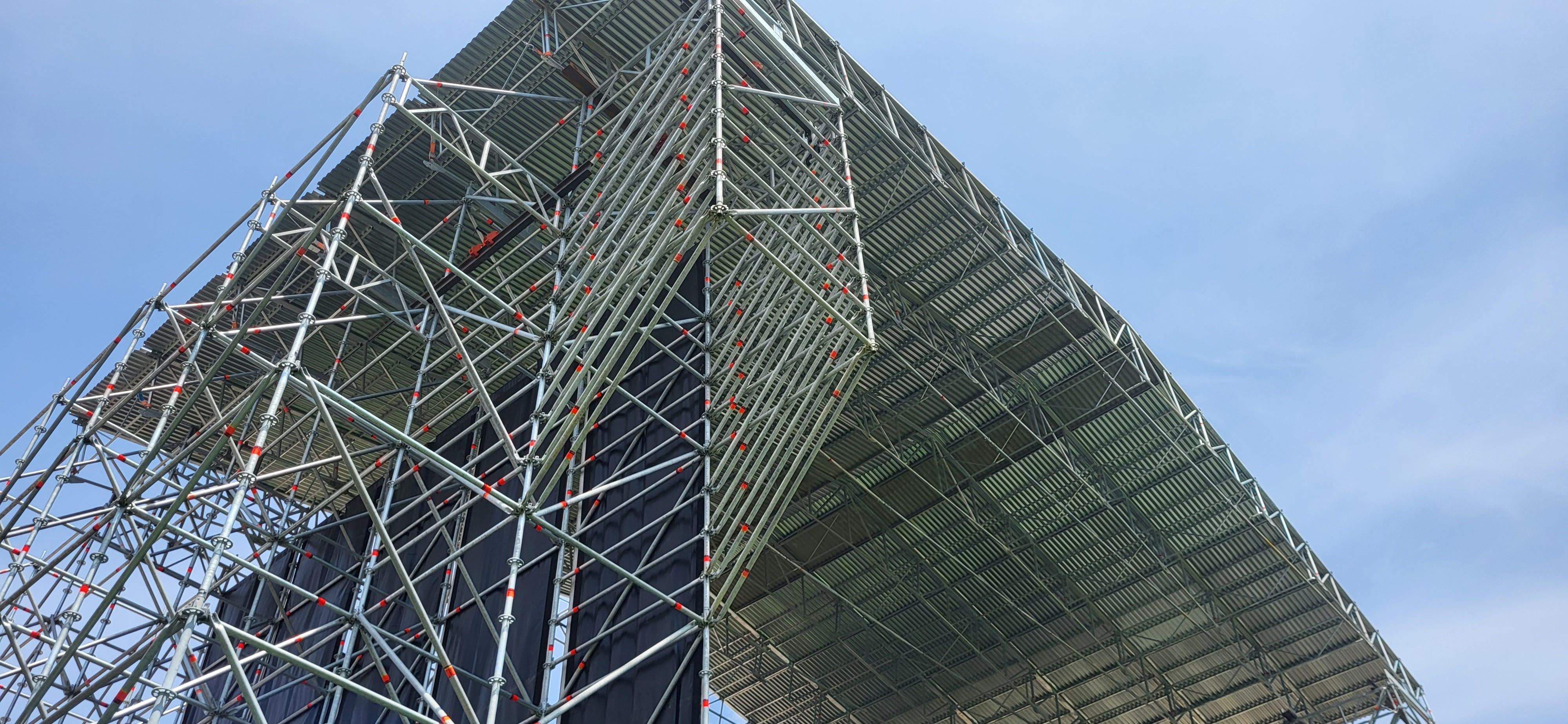Instalación preparada en la plaza de toros de Huesca para el Prelaurentis. Foto: Mercedes Manterola