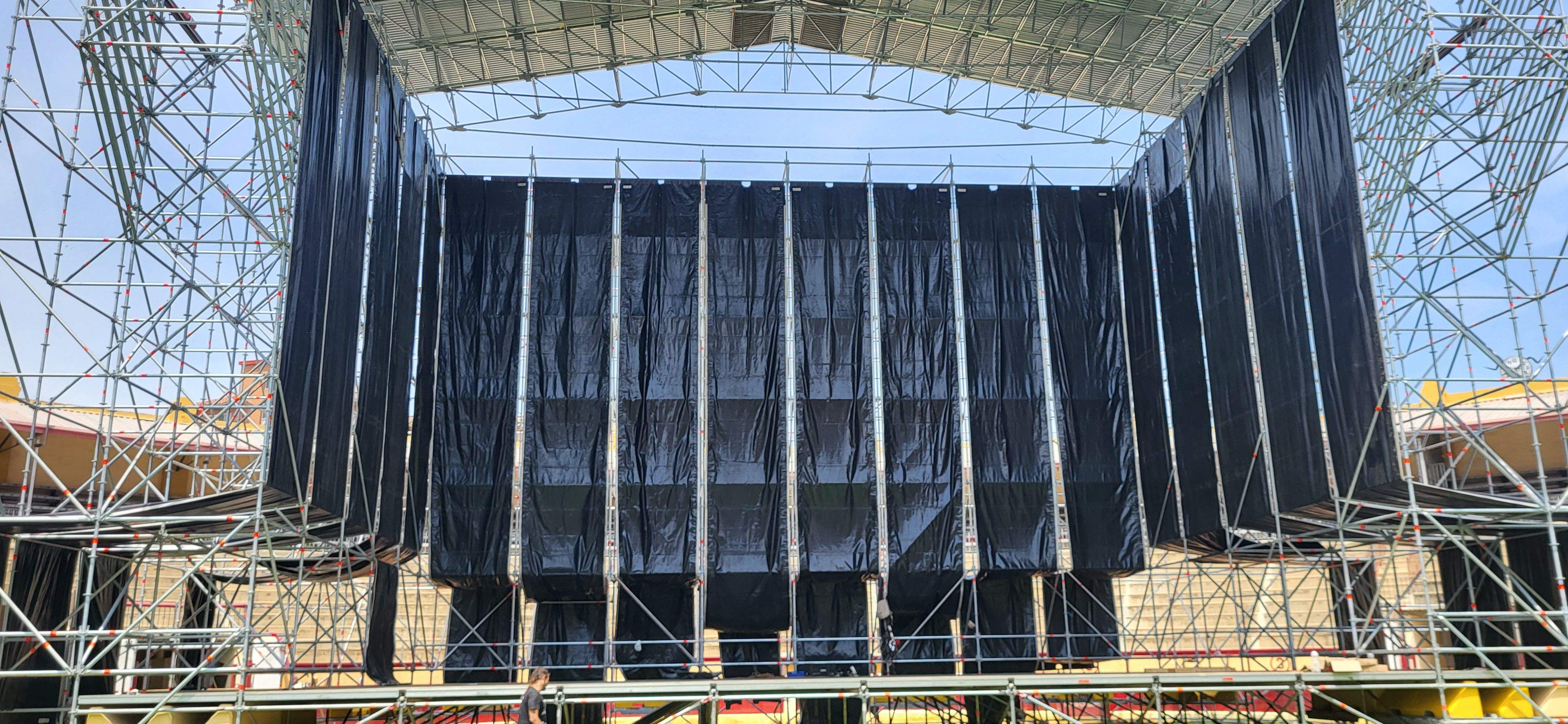 Instalación preparada en la plaza de toros de Huesca para el Prelaurentis. Foto: Mercedes Manterola