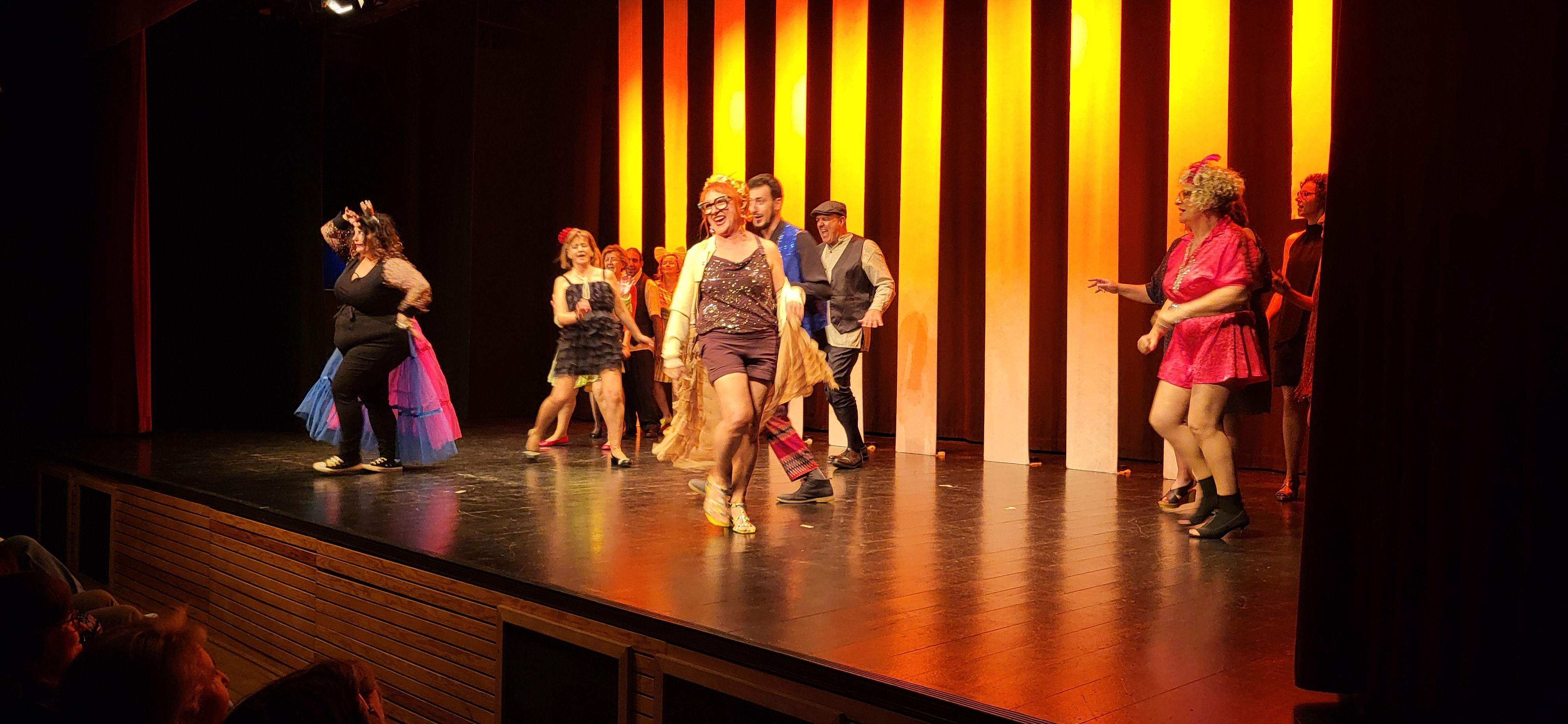 Las Lolas interpretando  "Las chicas de la asamblea". Foto Myriam Martínez