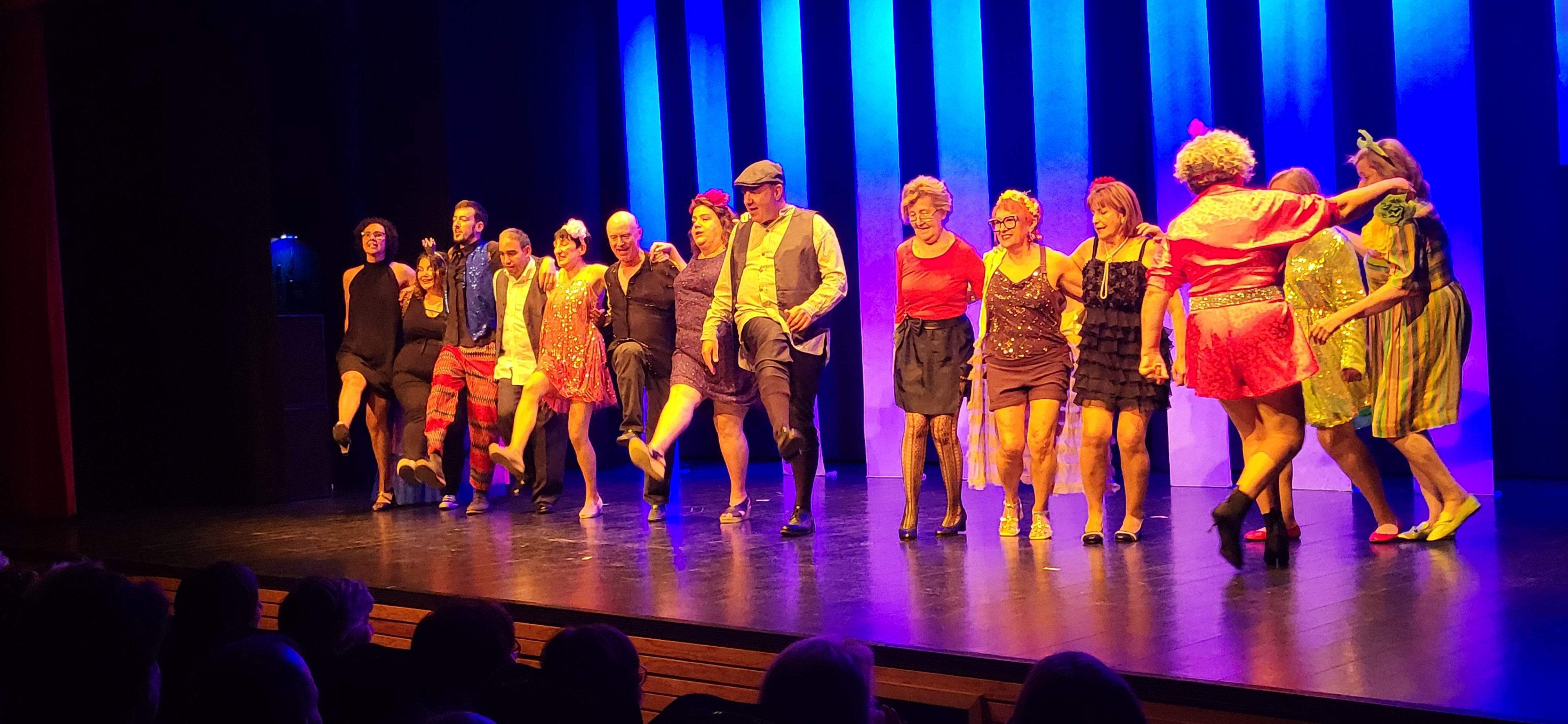 Las Lolas interpretando  "Las chicas de la asamblea". Foto Myriam Martínez
