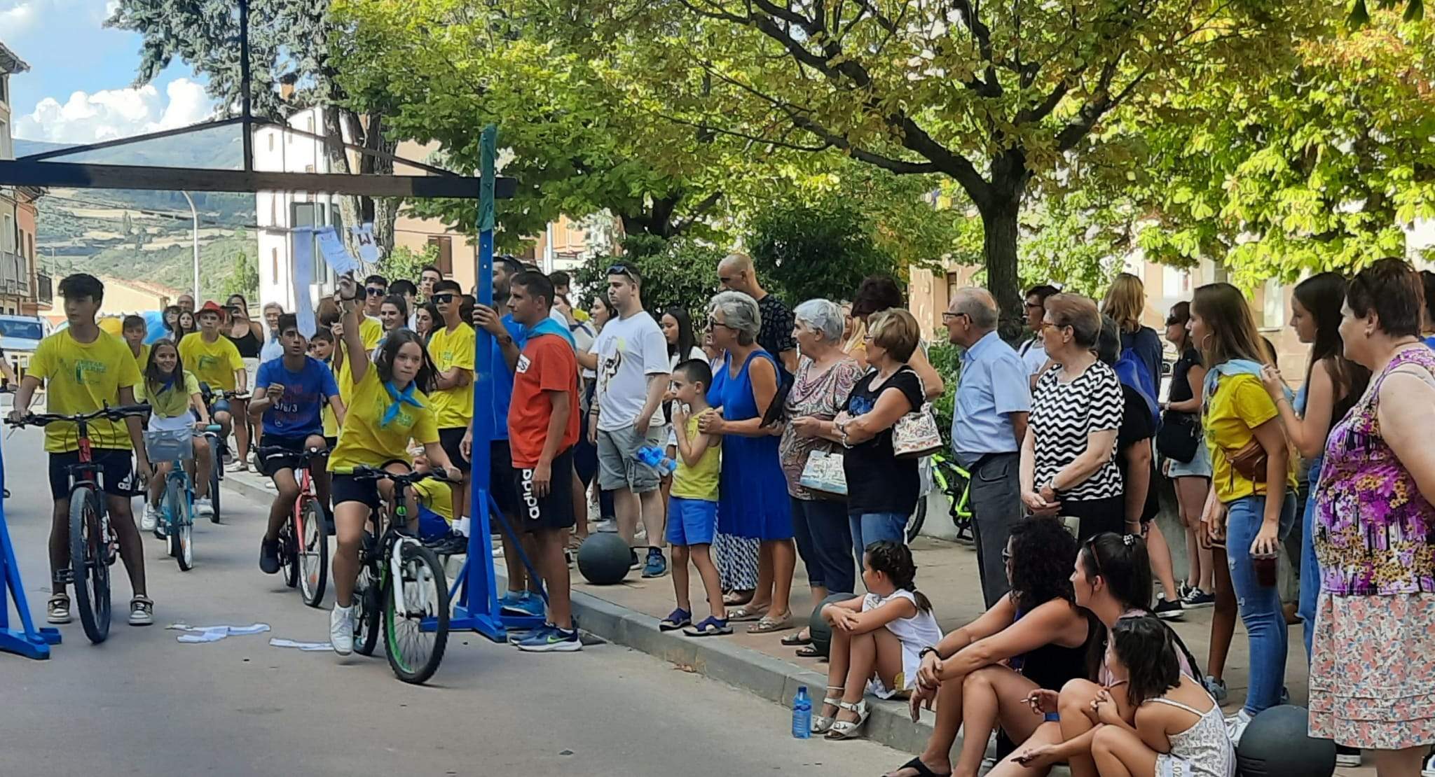 Carrera de cintas. Foto Ayuntamiento de Ayerbe