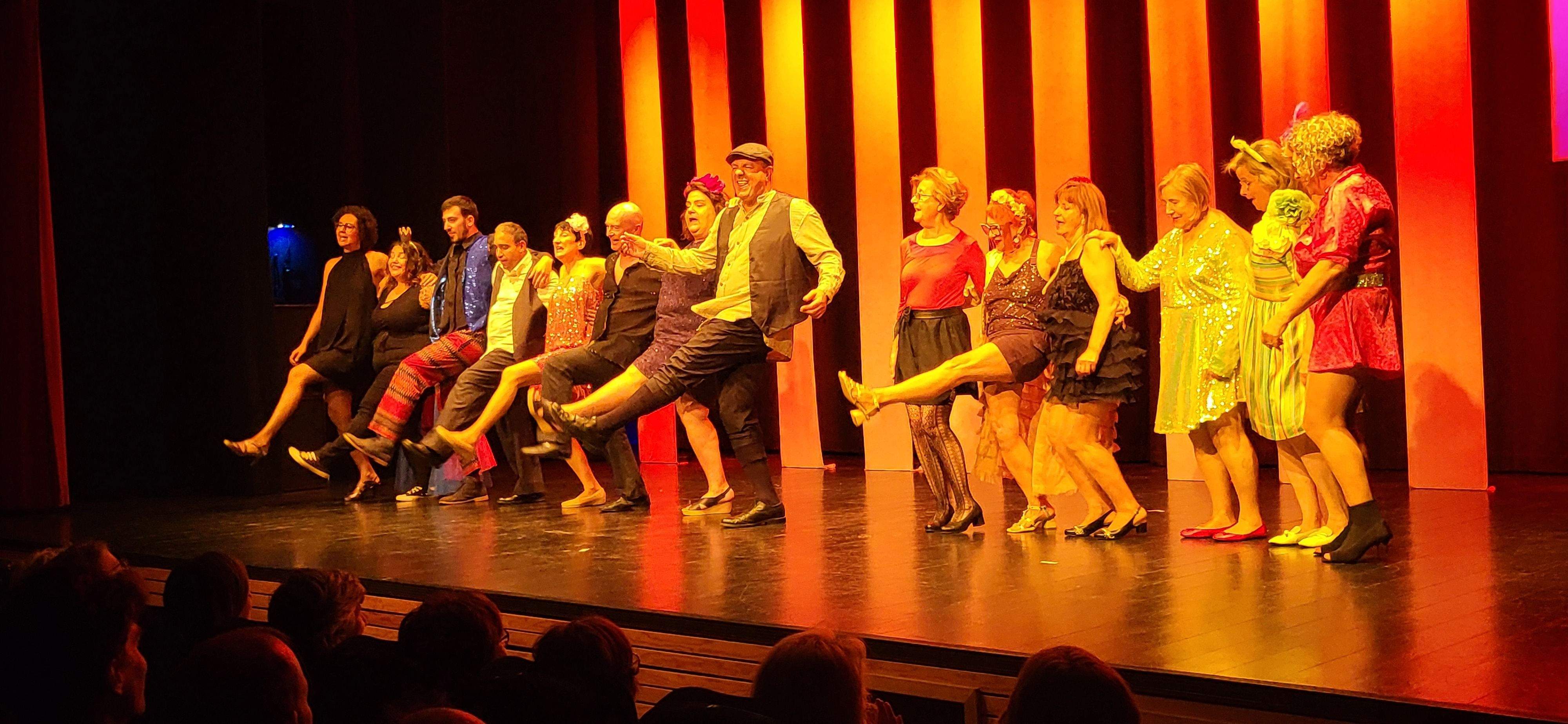 Las Lolas interpretando  "Las chicas de la asamblea". Foto Myriam Martínez