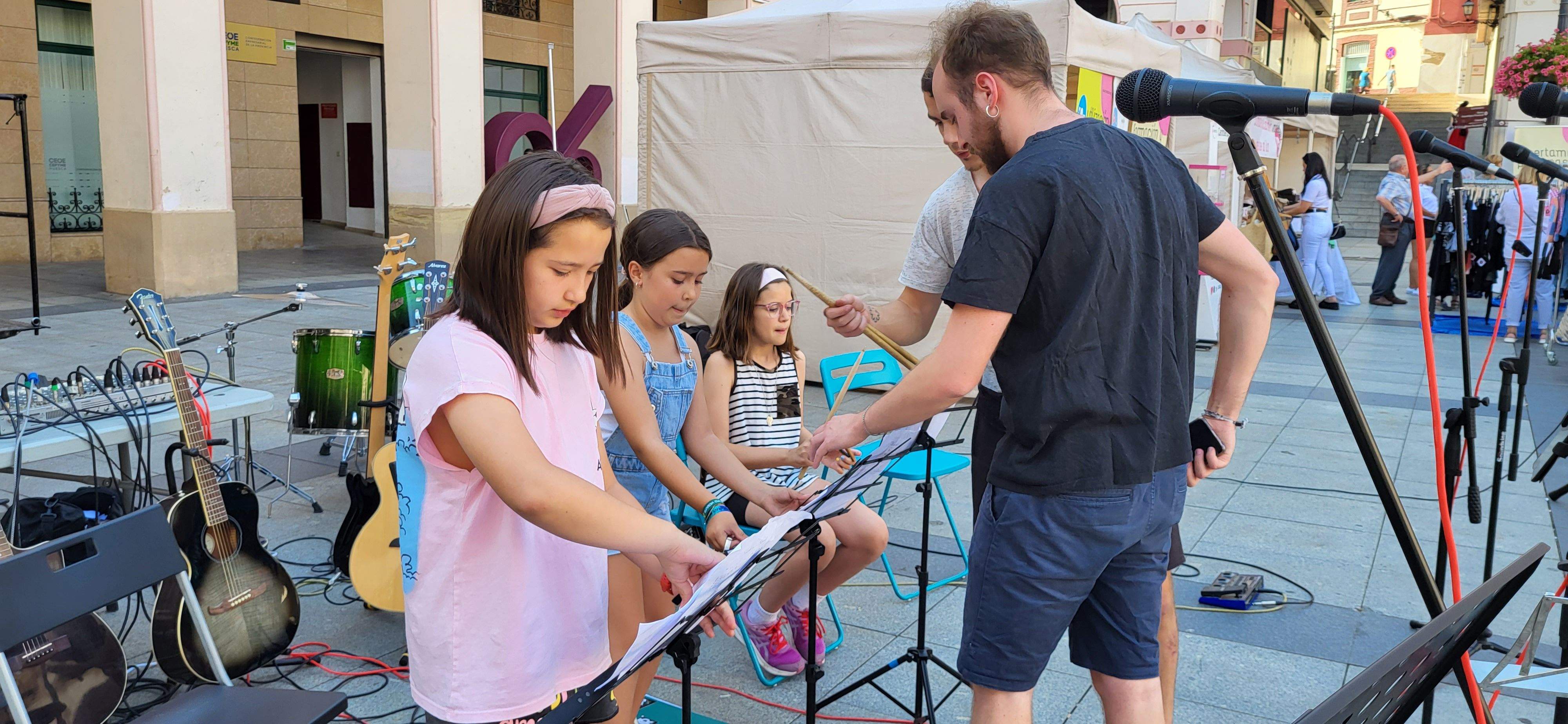 Fiesta de la Moda Re- de Cáritas en Huesca. Foto: Mercedes Manterola