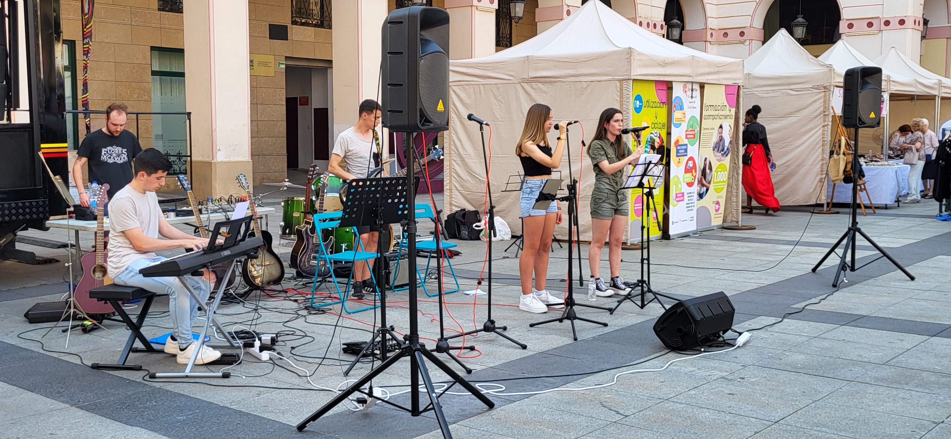 Fiesta de la Moda Re- de Cáritas en Huesca. Foto: Mercedes Manterola