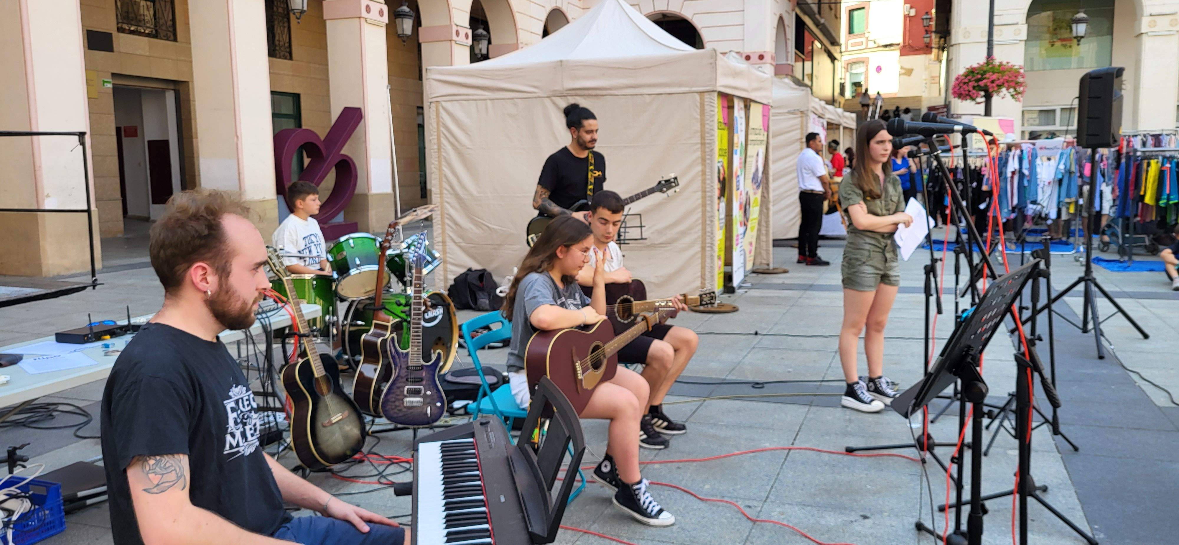Fiesta de la Moda Re- de Cáritas en Huesca. Foto: Mercedes Manterola