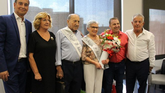 Alfonso Adán, Mariví Broto y Julio Ollés, con los homenajeados. Alfonso Adán, Mariví Broto y Julio Ollés, con los homenajeados.