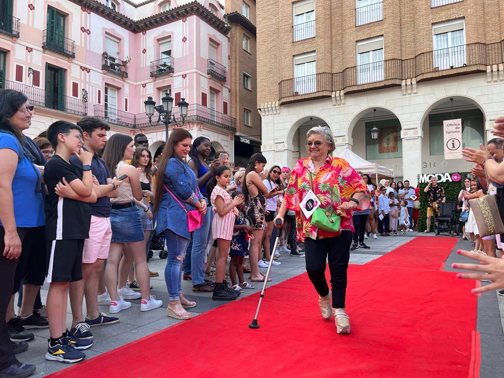 Fiesta de la Moda Re- de Cáritas en Huesca. Foto: Mercedes Manterola