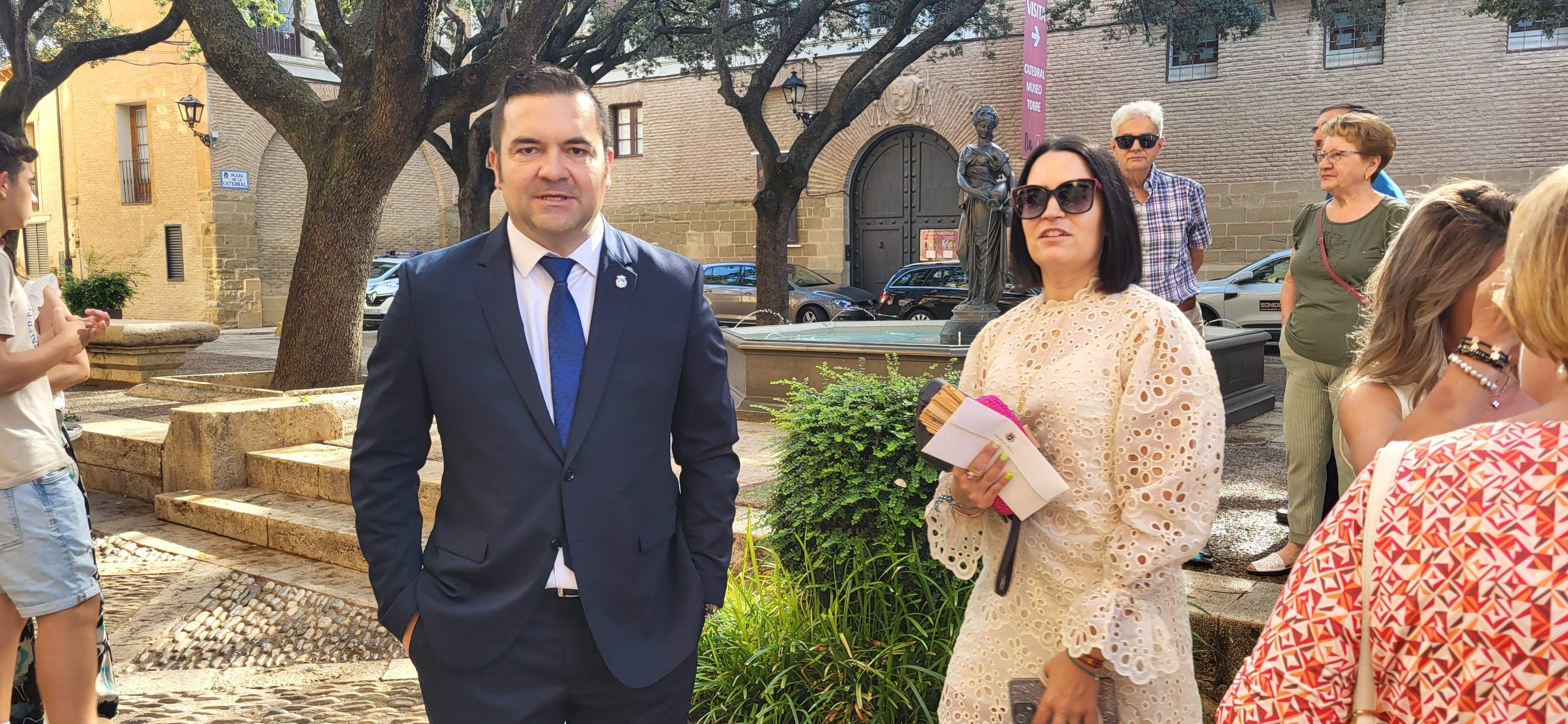 Antonio Laborda en los momentos previos a la sesión de investidura del Ayuntamiento de Huesca. Foto Myriam Martínez 