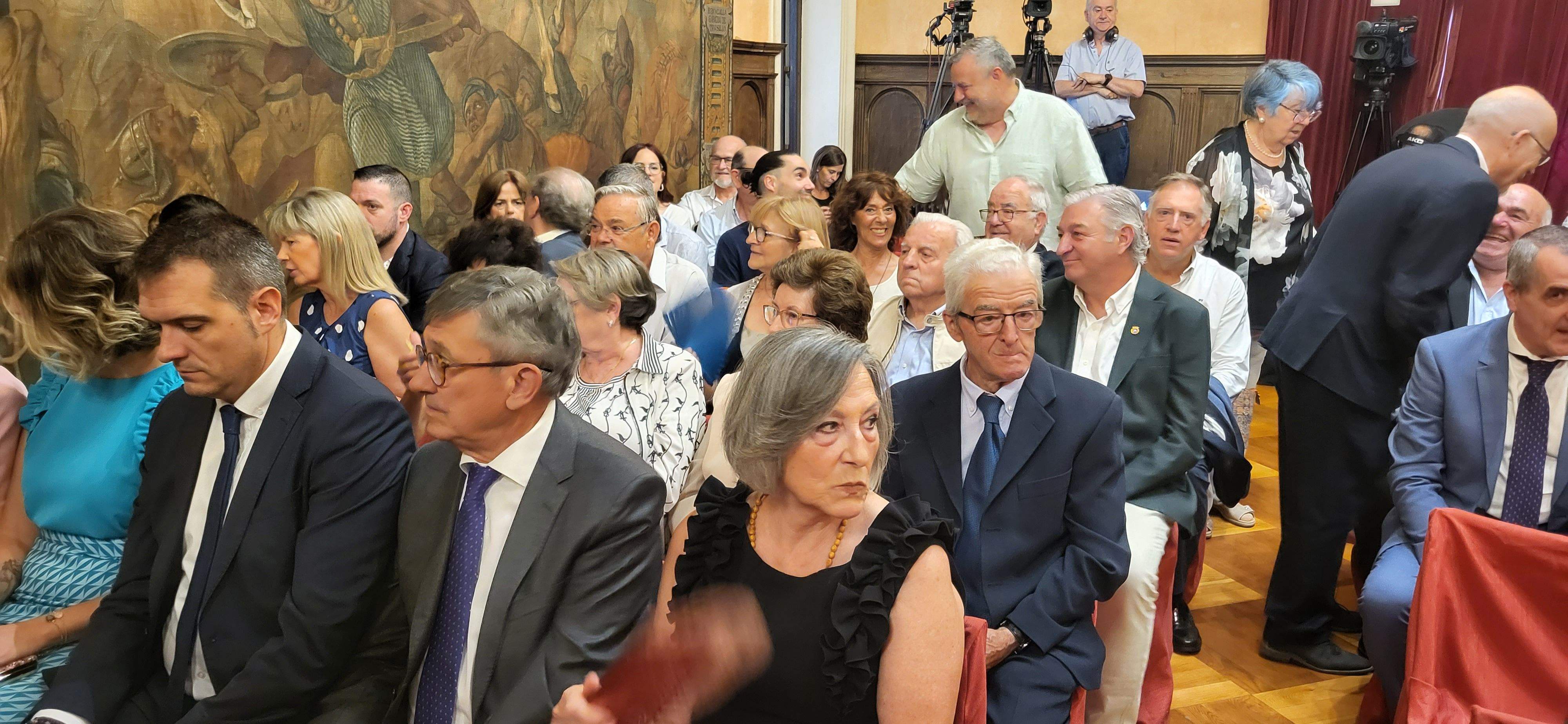 Sesión de investidura del nuevo Ayuntamiento de Huesca. Foto Myriam Martínez 