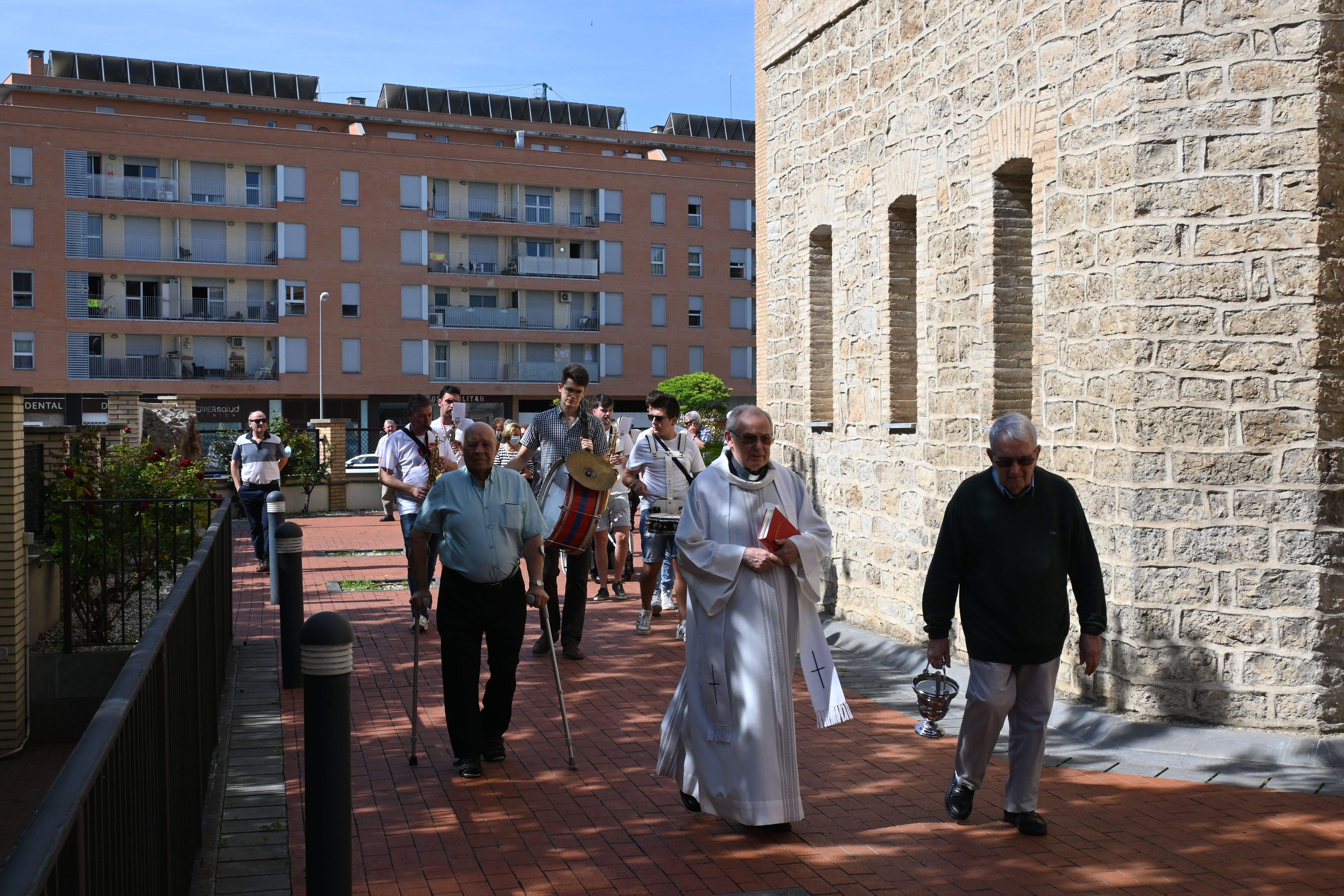 Bendición de las obras en patios y jardines de la Residencia Saturnino López Novoa de Huesca. Foto Carlos Jalle