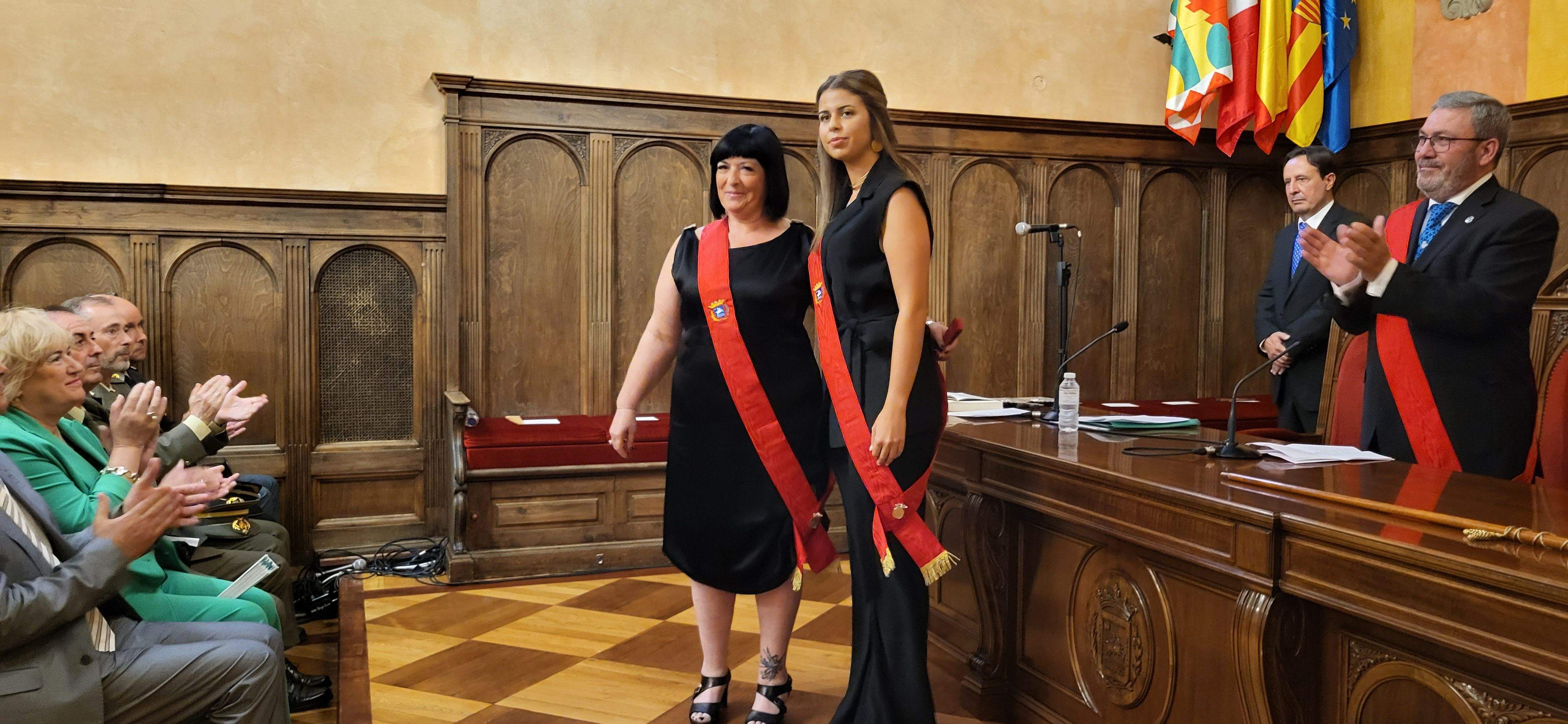 Ana Loriente. Sesión de investidura del Ayuntamiento de Huesca. Foto Myriam Martínez 