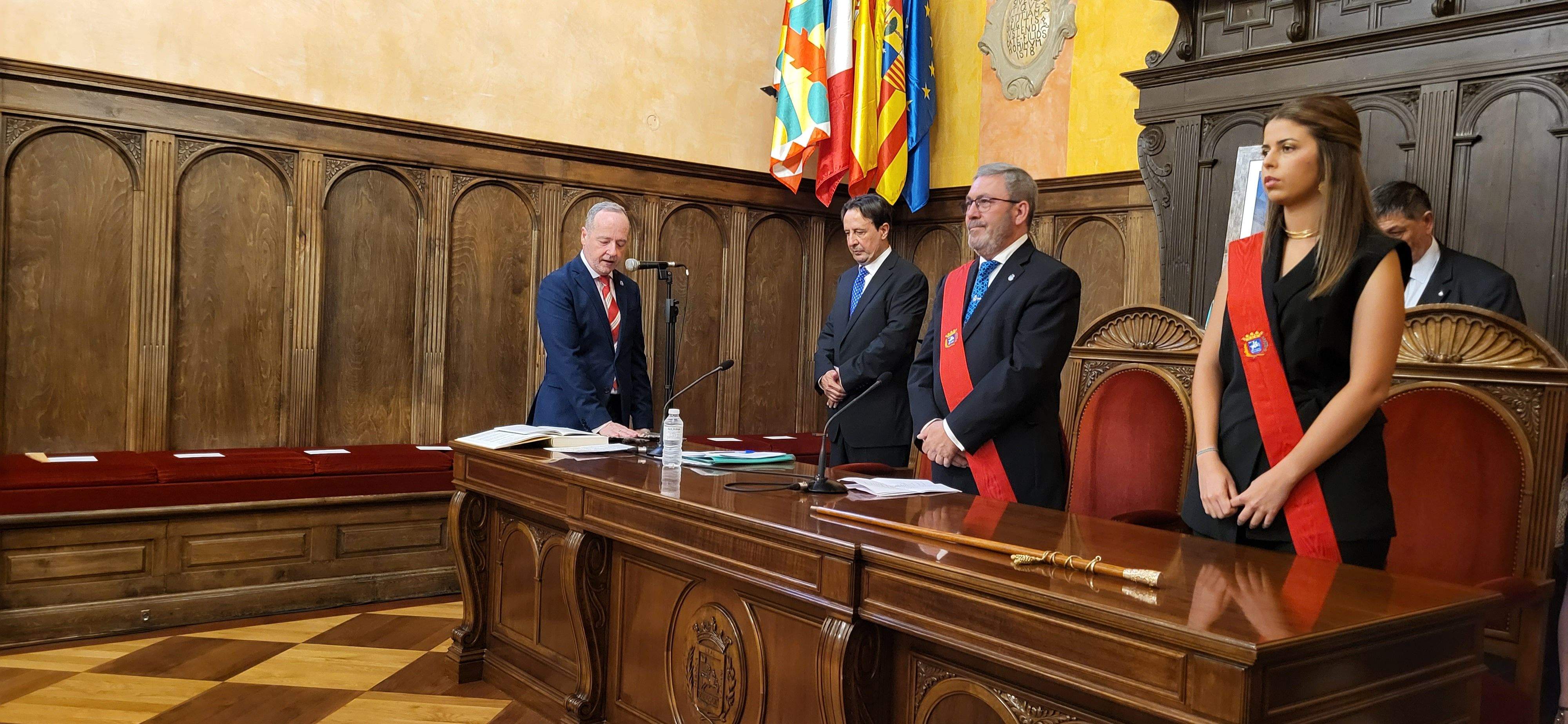 Ramón Lasaosa. Sesión de investidura del Ayuntamiento de Huesca. Foto Myriam Martínez 