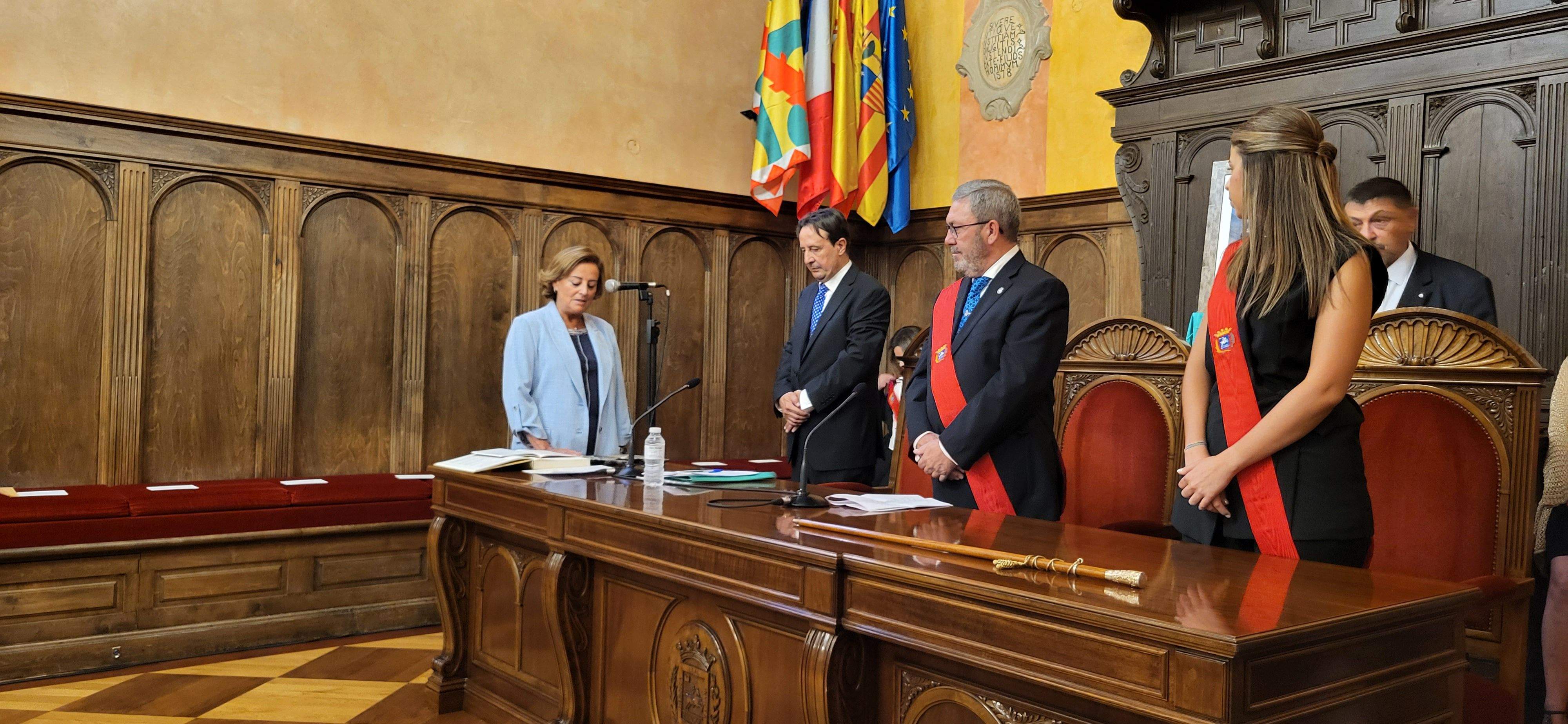 Teruca Moreno. Sesión de investidura del Ayuntamiento de Huesca. Foto Myriam Martínez 