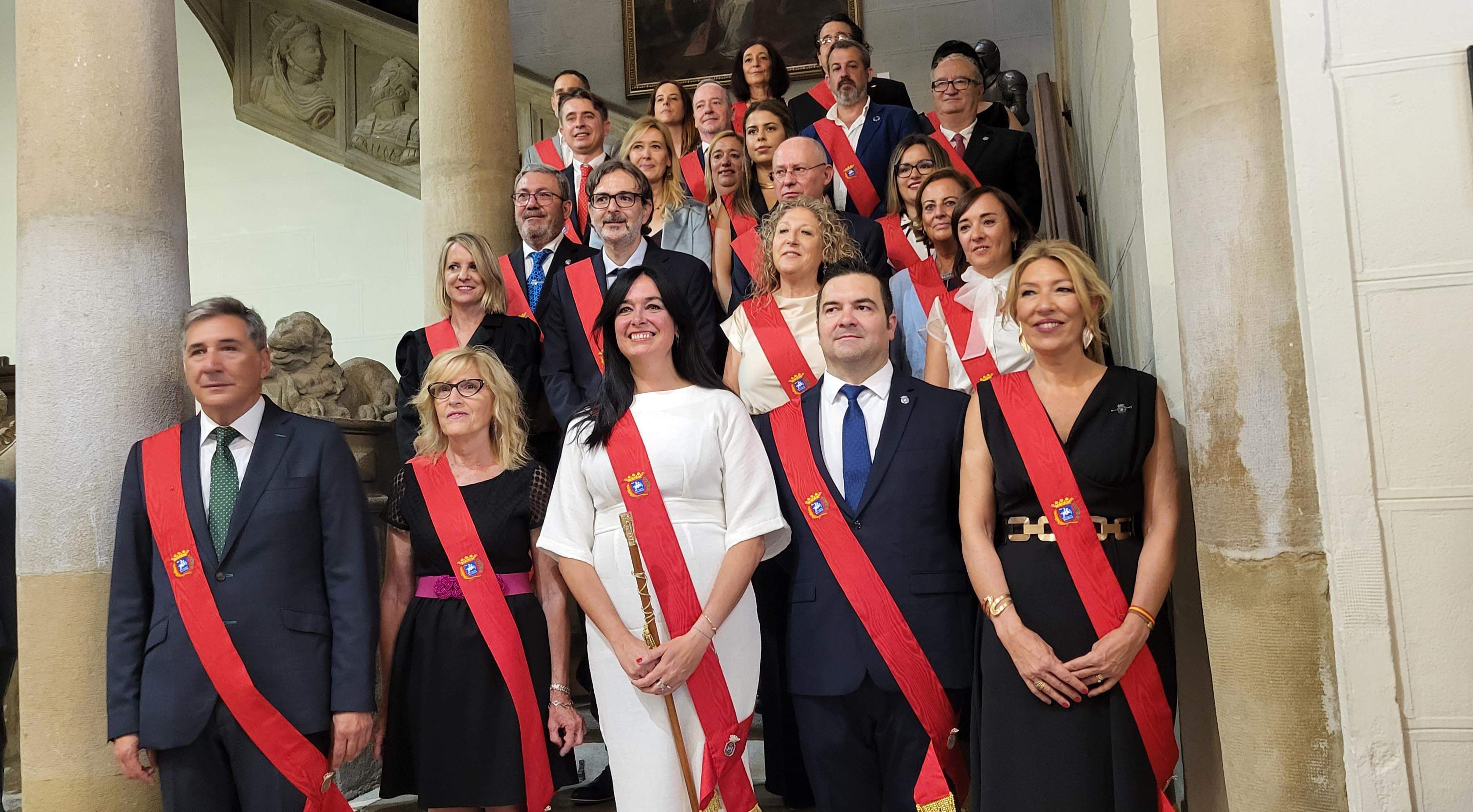 Sesión de investidura del nuevo Ayuntamiento de Huesca. Foto Myriam Martínez 