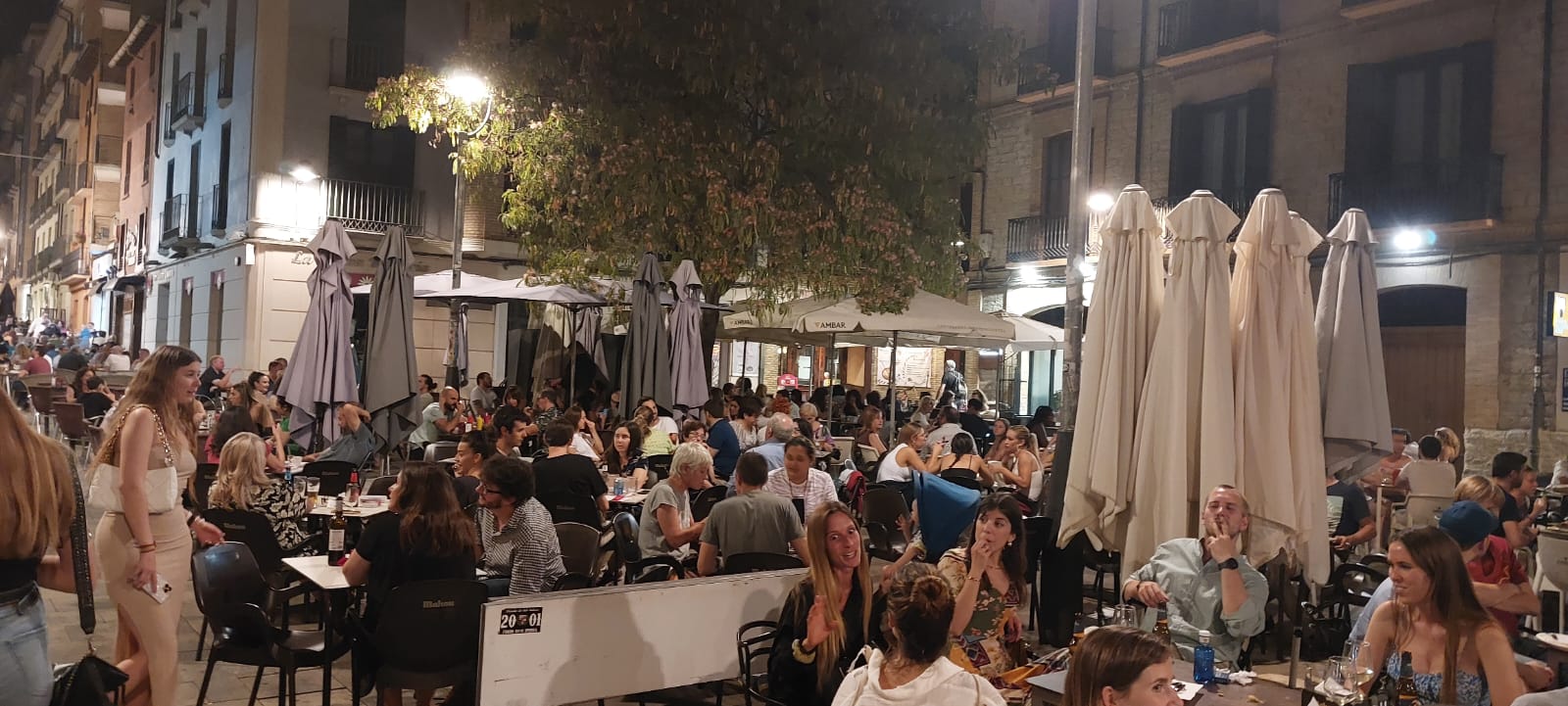 Se amplía el horario de cierre de establecimientos hosteleros de Huesca en Navidad.