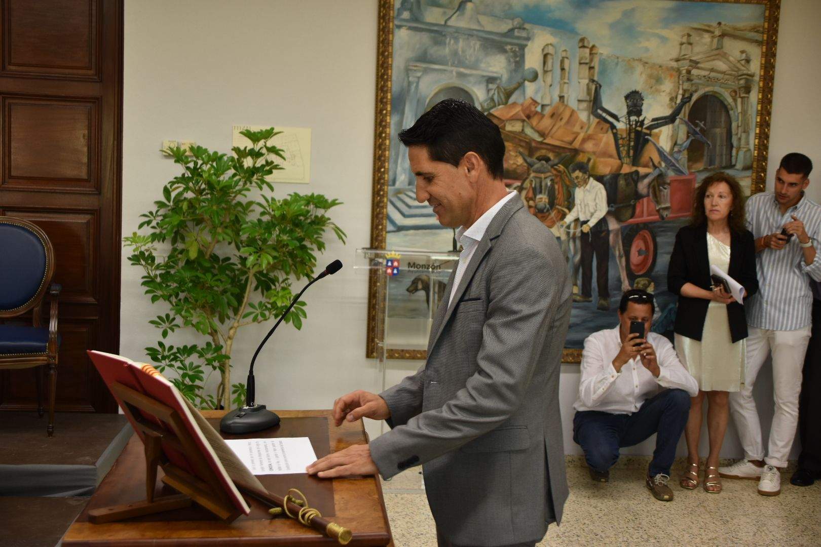 Sesión de investidura en el Ayuntamiento de Monzón 2023