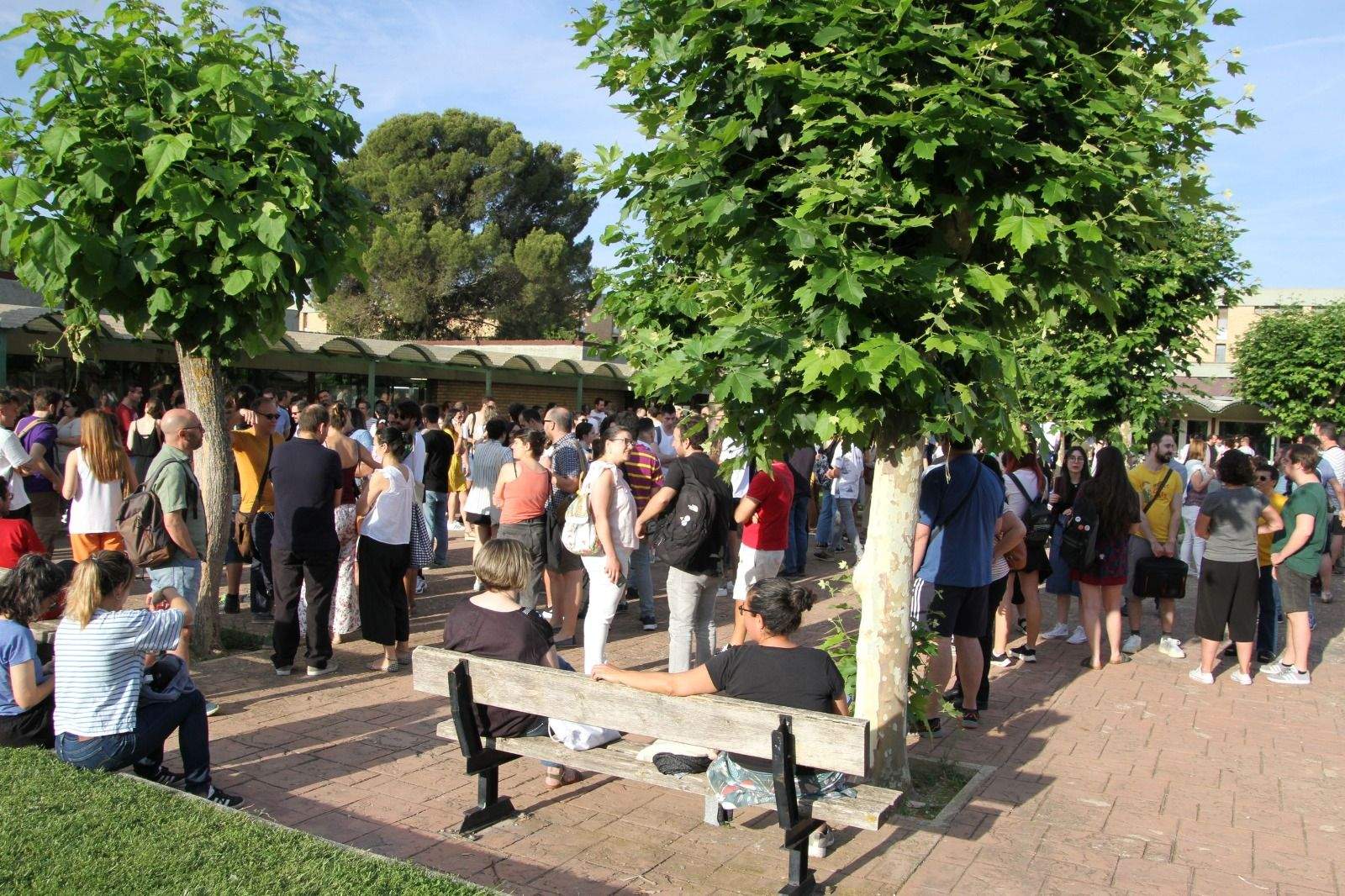 Imágenes de las oposiciones en el IES Pirámide. Foto Carlos Neofato