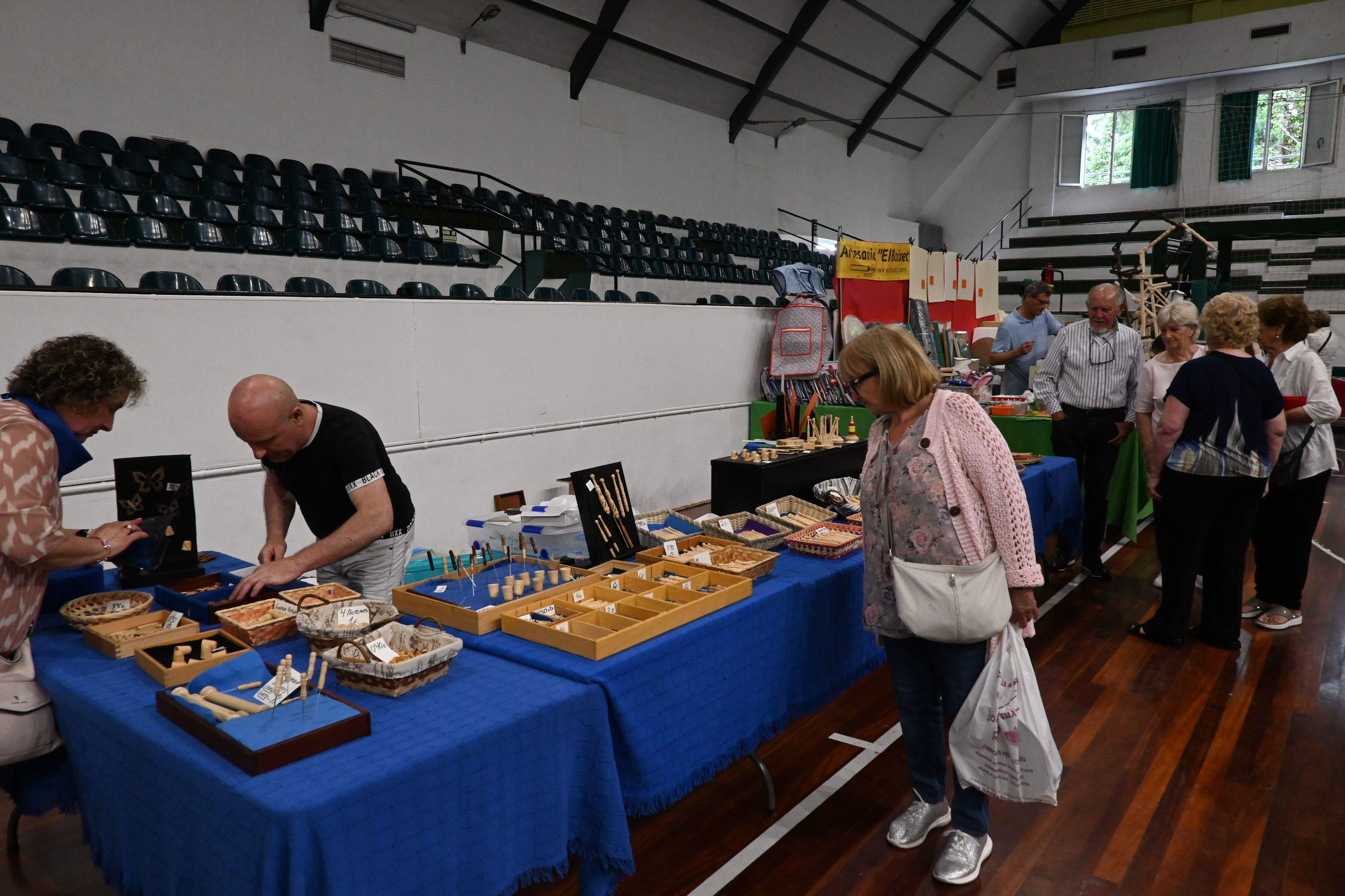 Encuentro de Encajes de Bolillos en Huesca. Foto Carlos Jalle