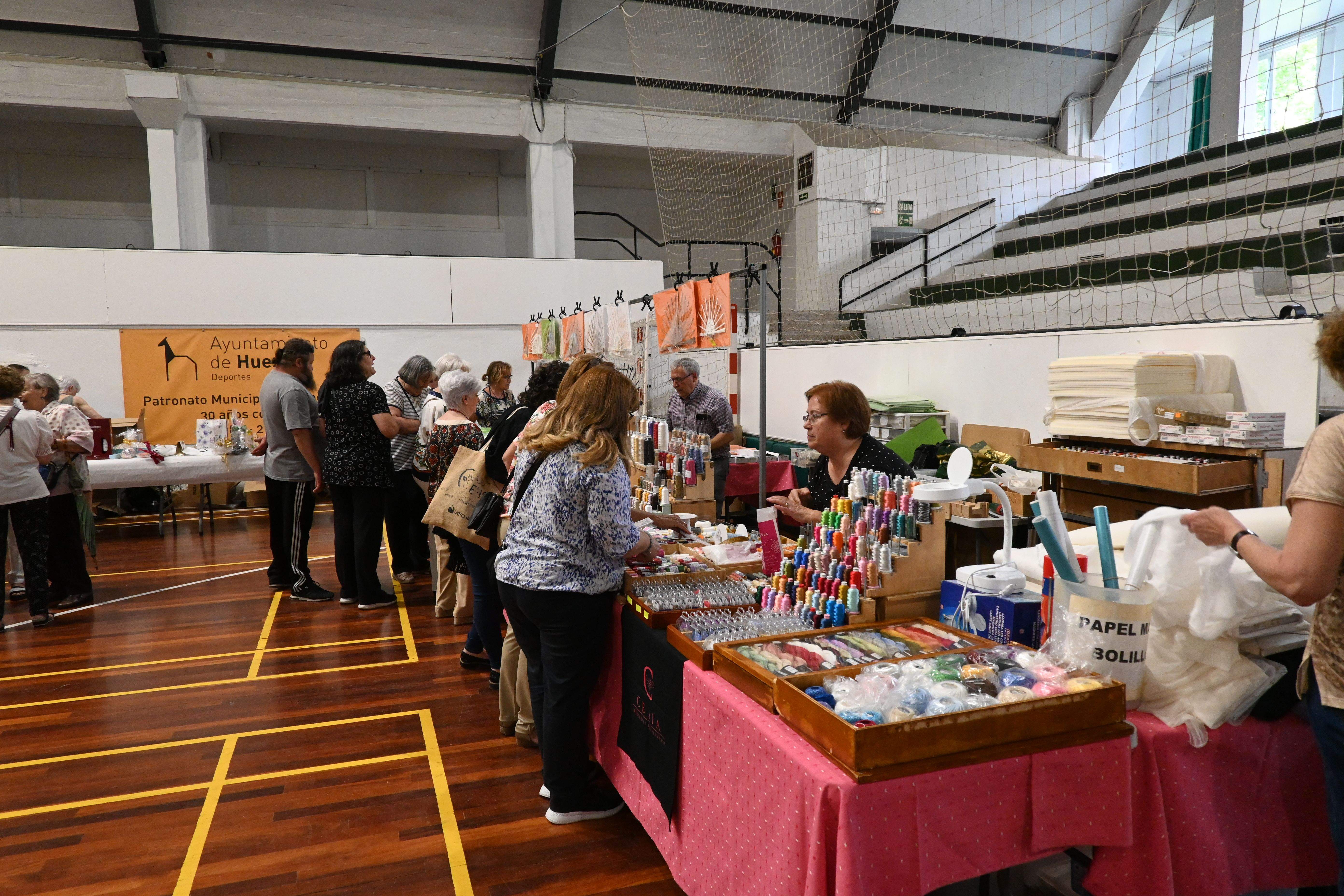 Encuentro de Encajes de Bolillos en Huesca. Foto Carlos Jalle