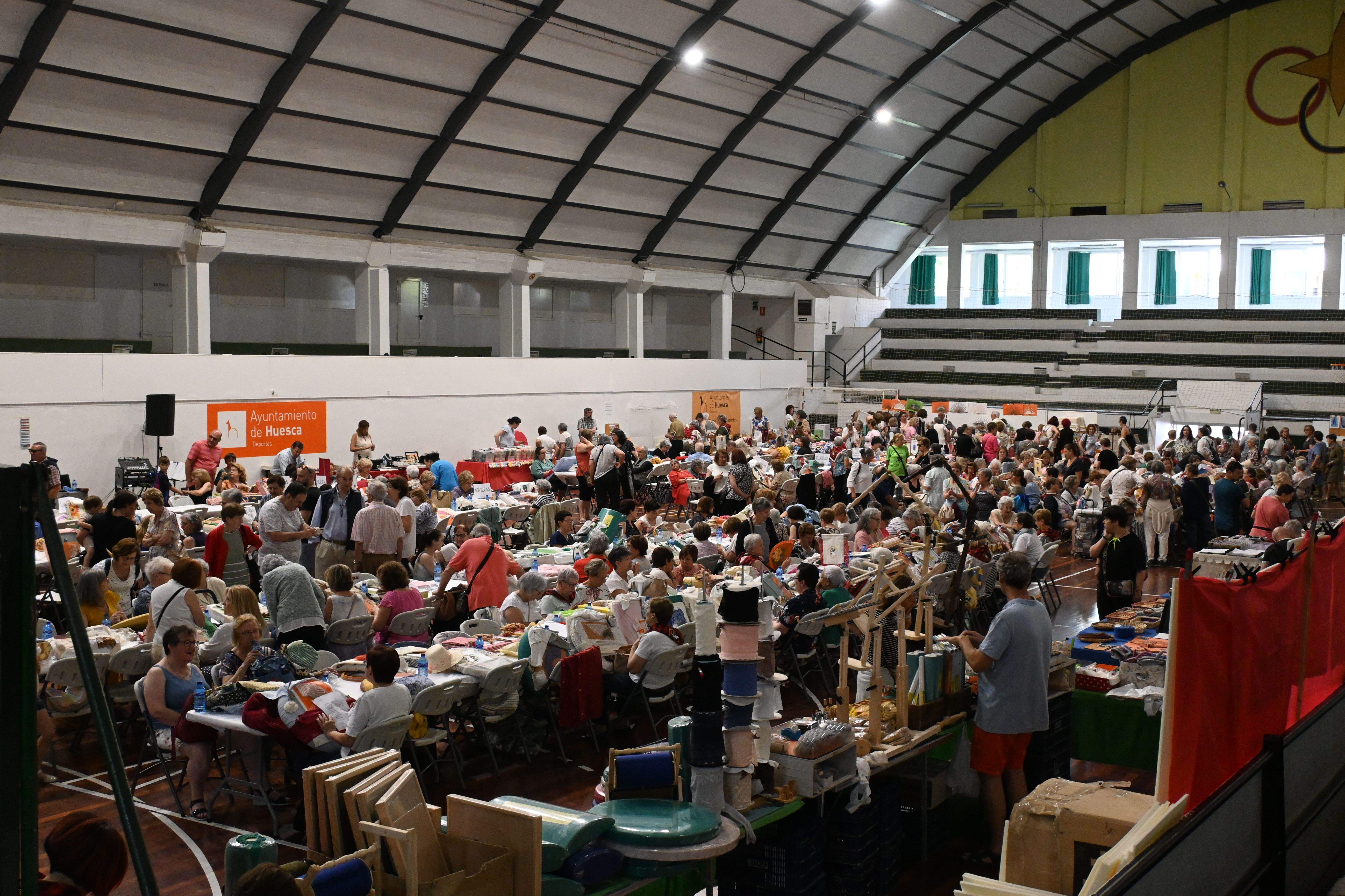 Encuentro de Encajes de Bolillos en Huesca. Foto Carlos Jalle