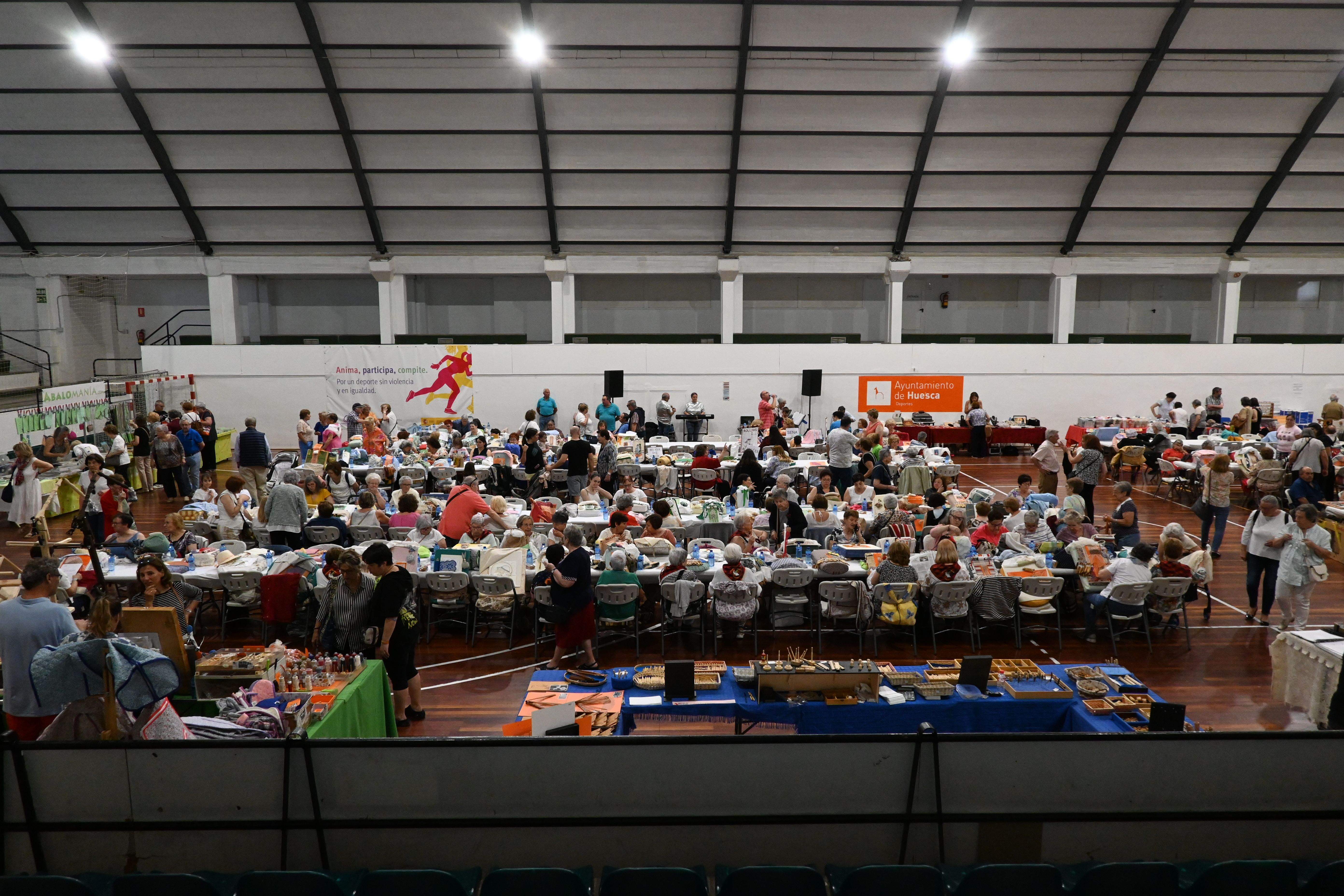 Encuentro de Encajes de Bolillos en Huesca. Foto Carlos Jalle