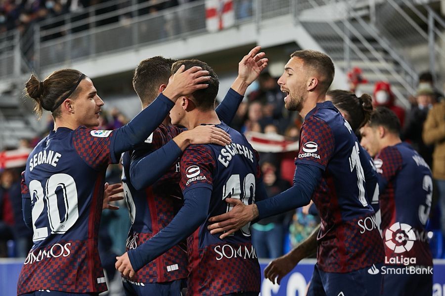 Los jugadores del Huesca celebran un gol anotado al Mirandés la temporada pasada. Foto: Liga Smartbank