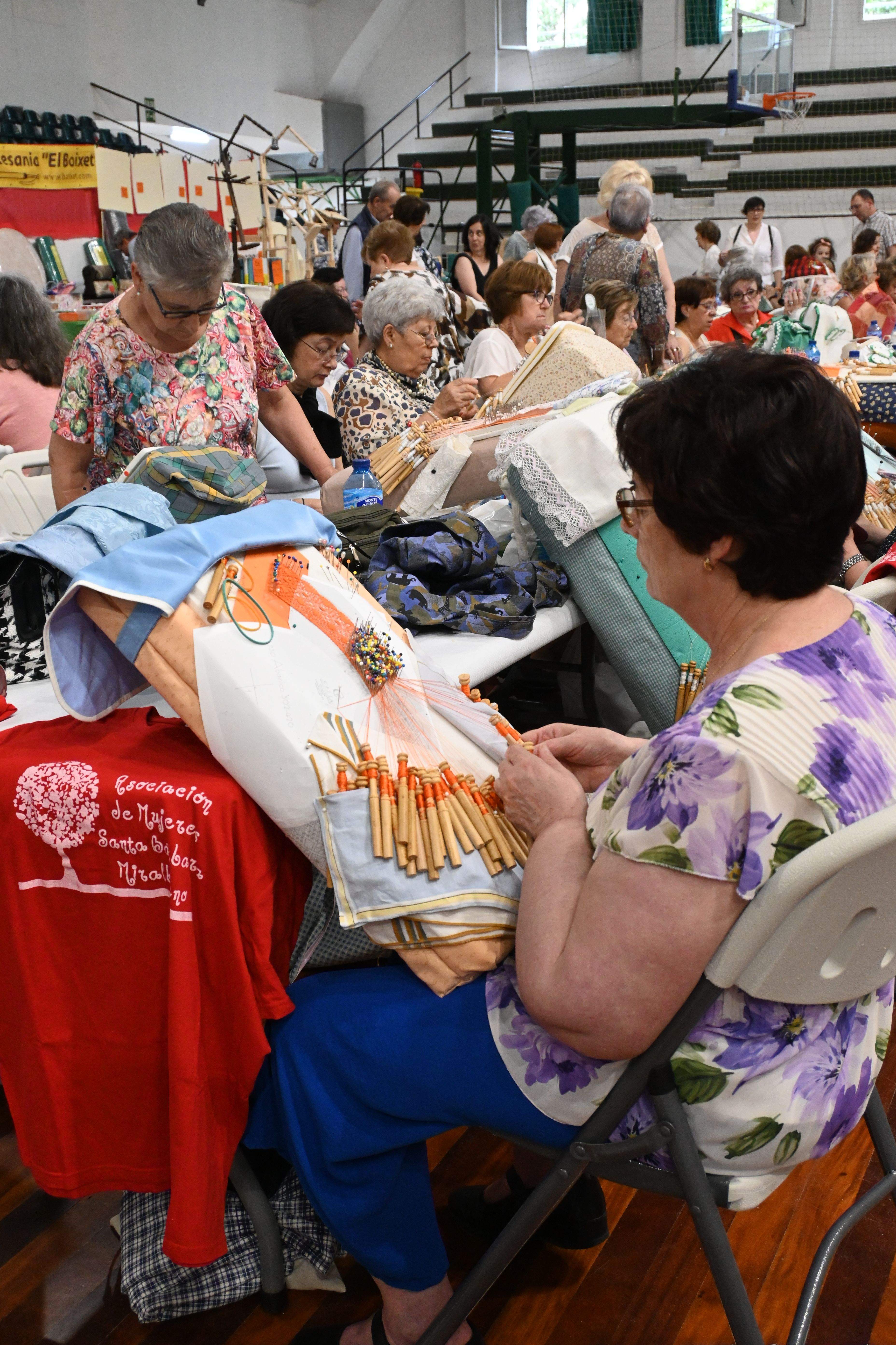 Encuentro de Encajes de Bolillos en Huesca. Foto Carlos Jalle