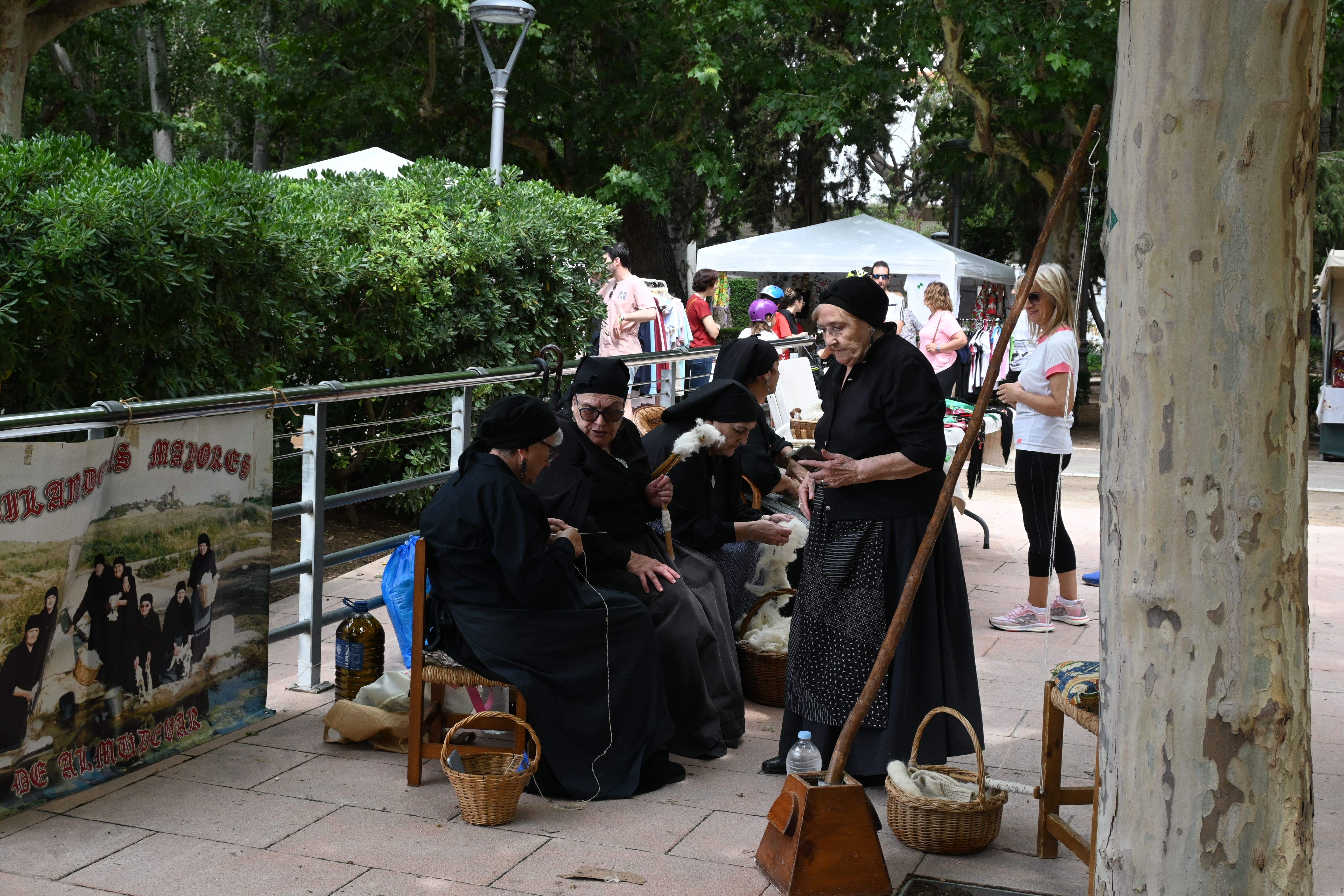 Cesteras en la Muestra de Artesanía de La Parrilla. Foto Carlos Jalle