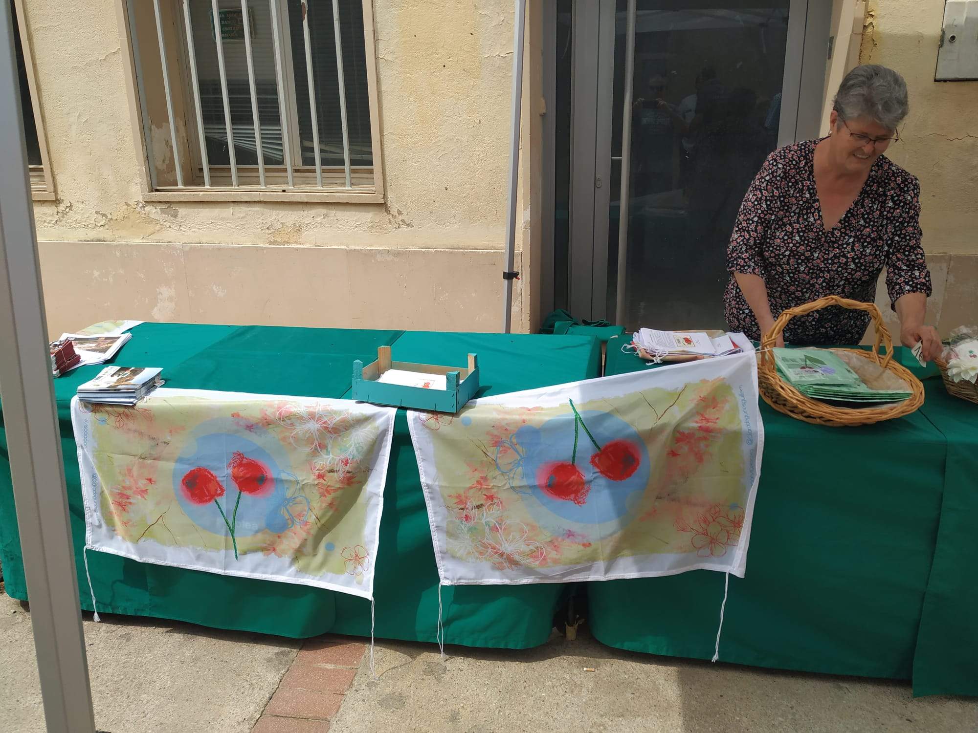 Imágenes del segundo fin de semana de la Feria de la Cereza de Bolea. Foto Alfonso La Cruz