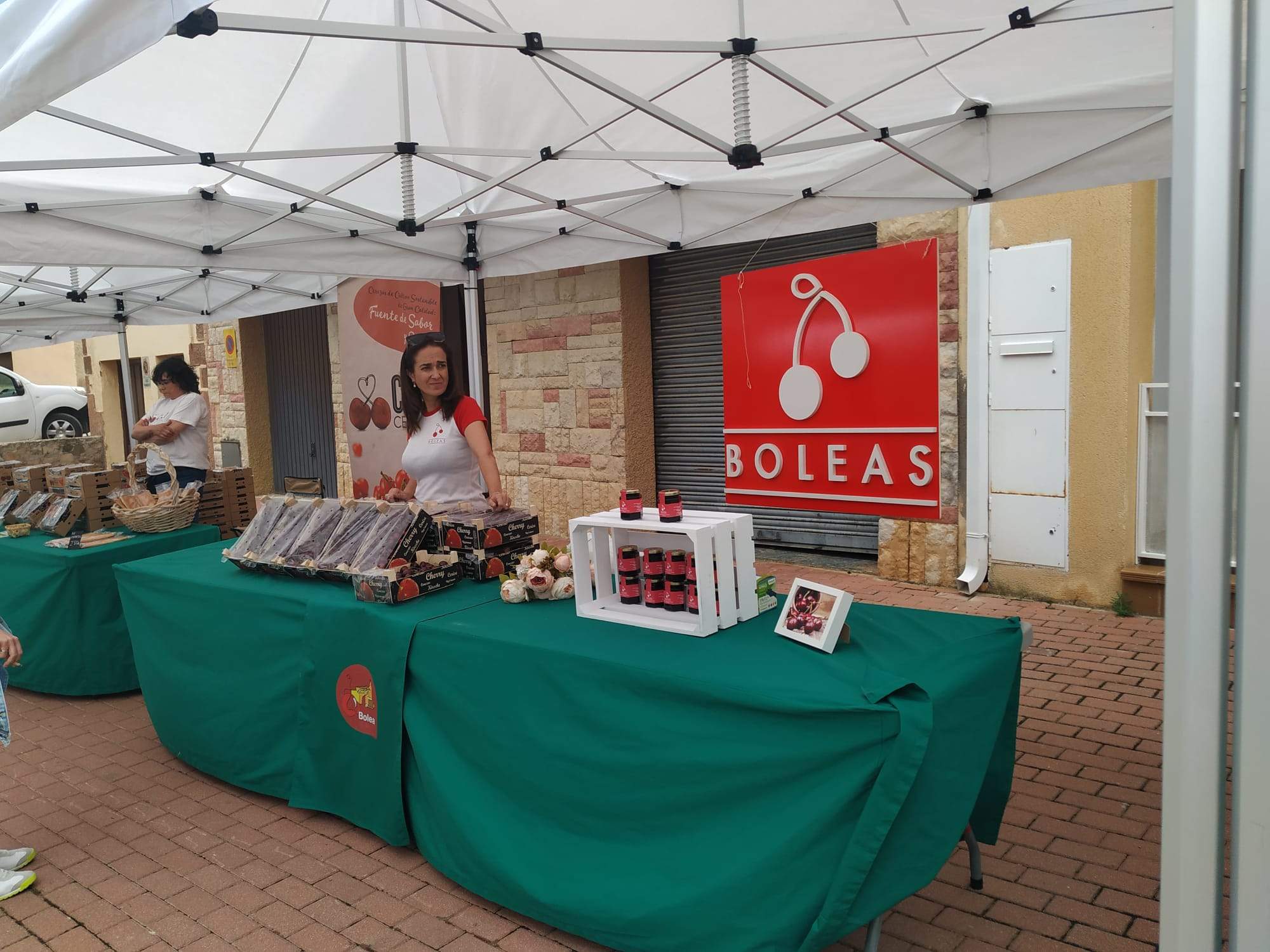 Imágenes del segundo fin de semana de la Feria de la Cereza de Bolea. Foto Alfonso La Cruz