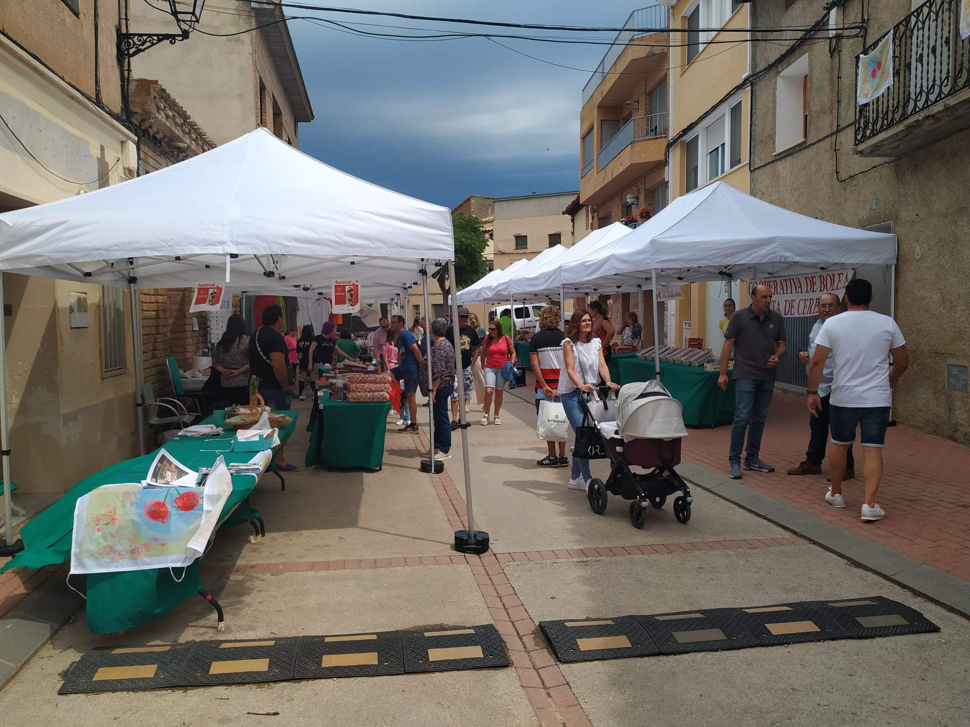 Imágenes del segundo fin de semana de la Feria de la Cereza de Bolea. Foto Alfonso La Cruz