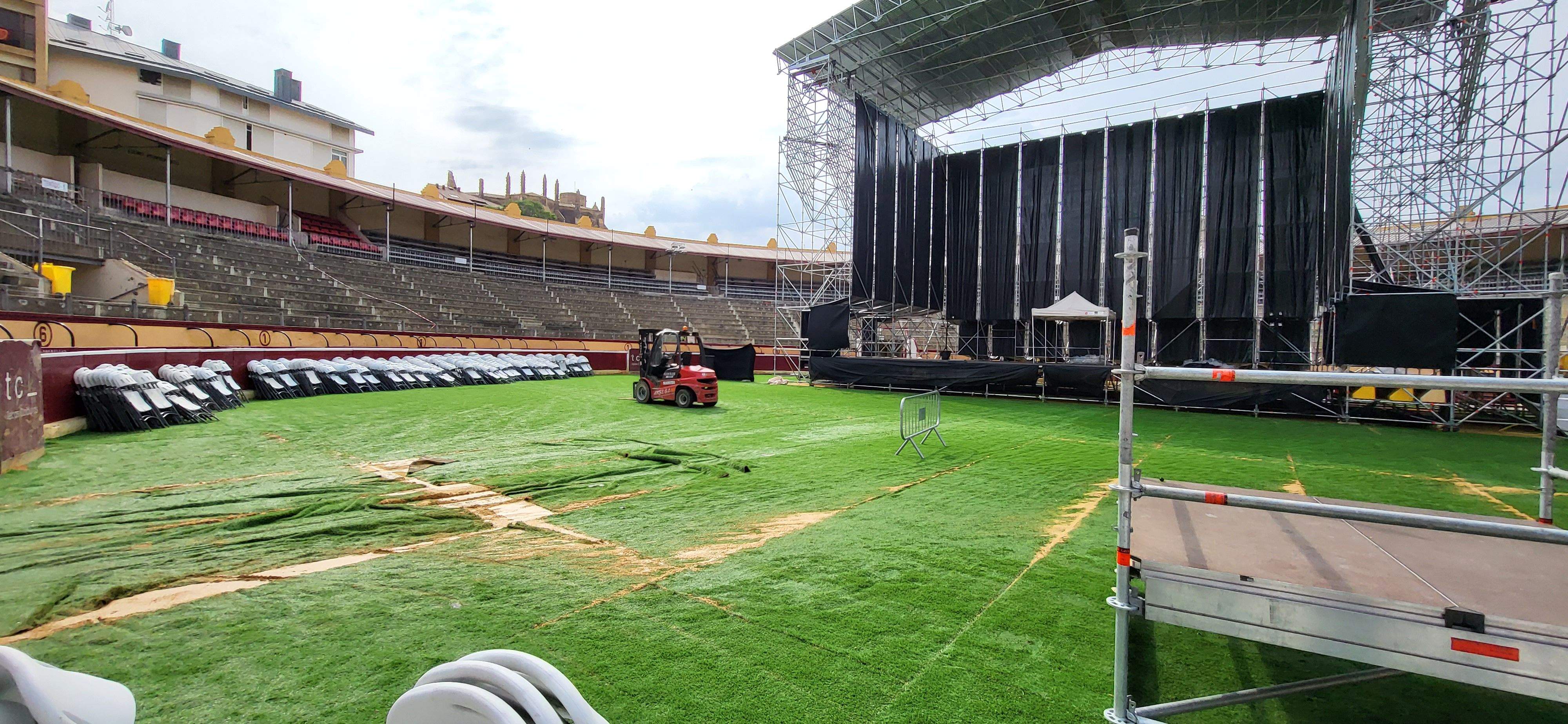 Estado del césped de la plaza de toros de Huesca tras las tormentas del sábado. Foto: Mercedes Manterola Estado del césped de la plaza de toros de Huesca tras las tormentas del sábado. Foto: Mercedes Manterola