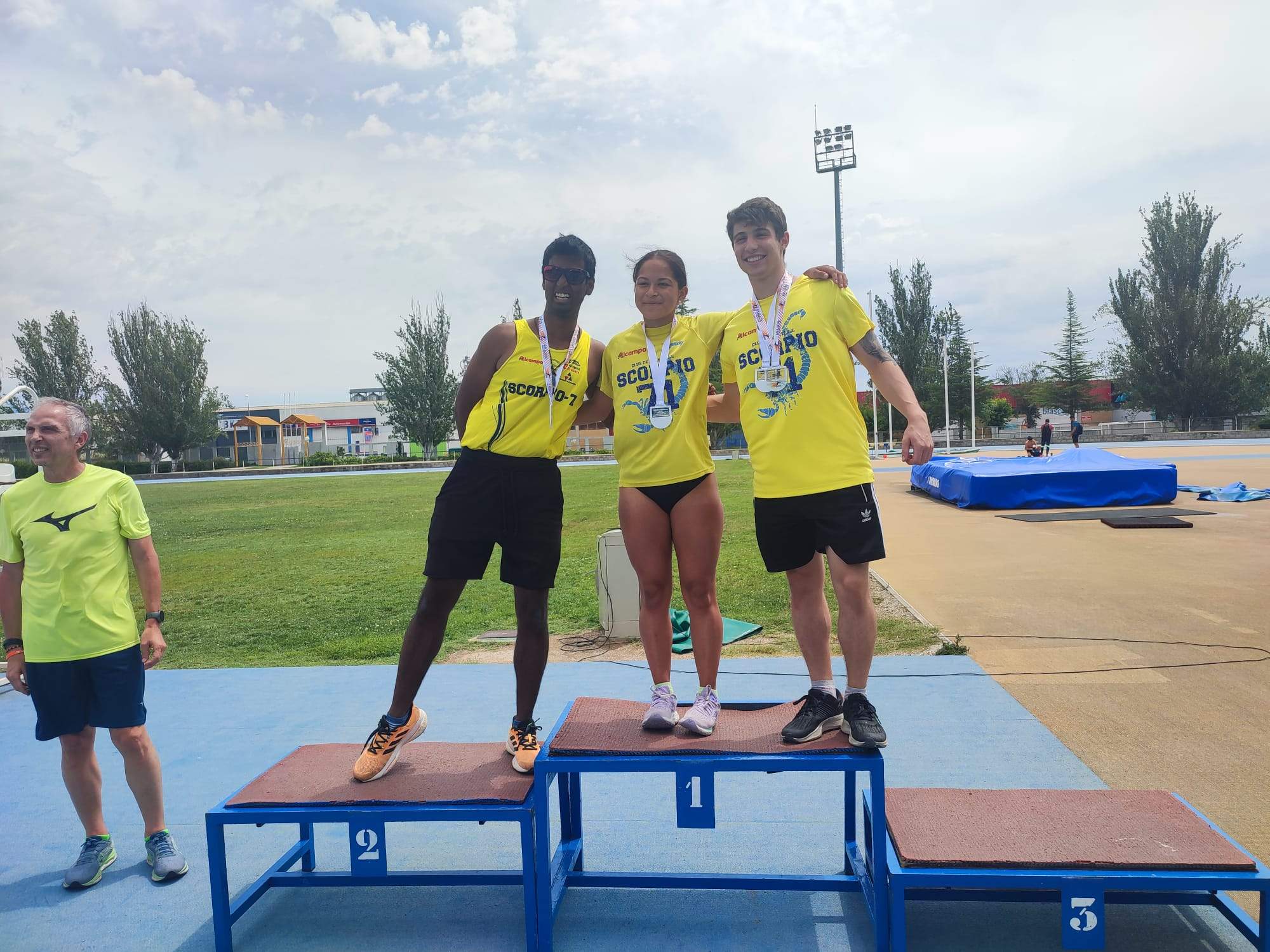 Podio 200 masc y fem Sub 23